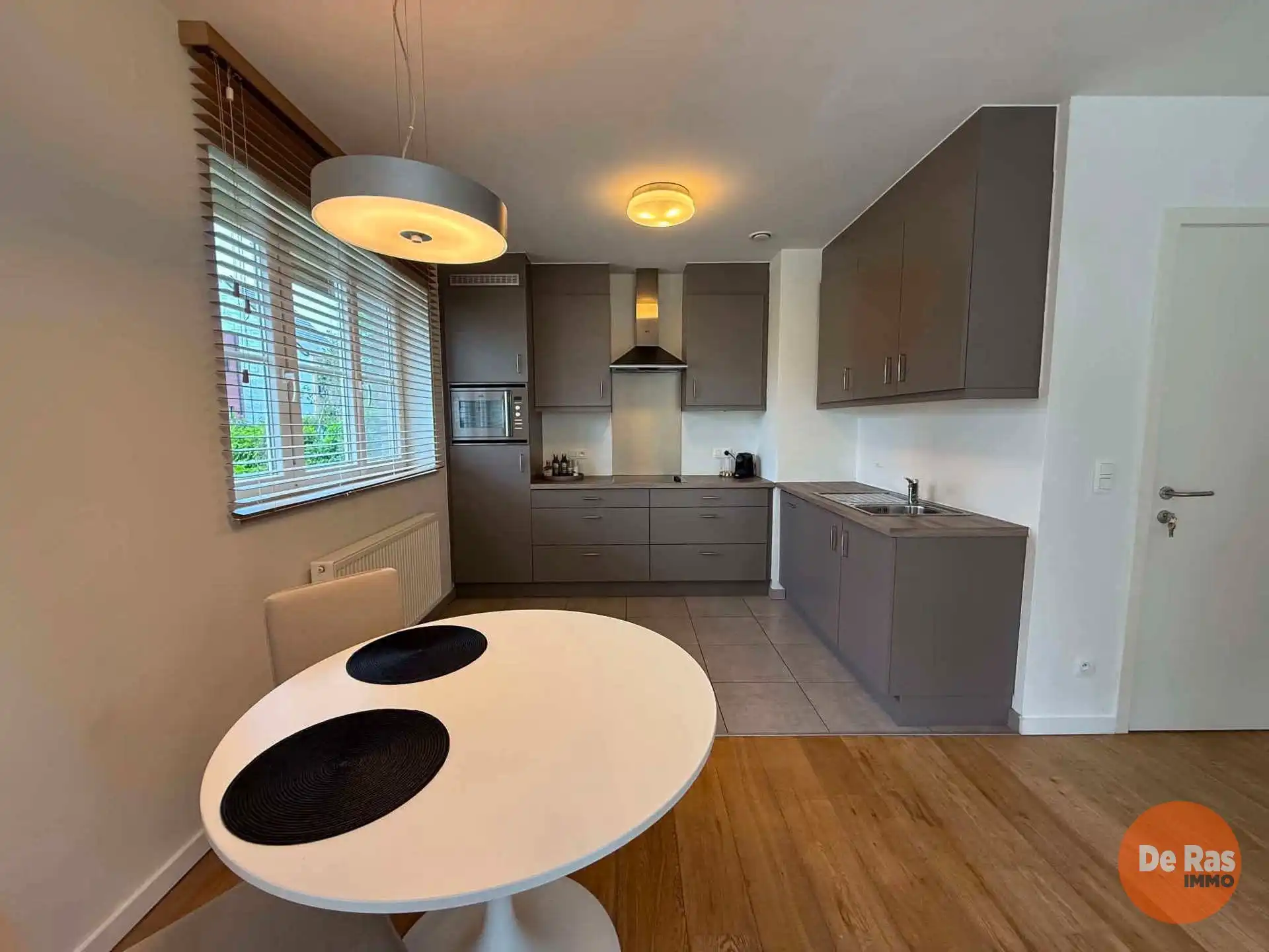Serskamp - Gelijkvloers appartement met autostaanplaats foto 6
