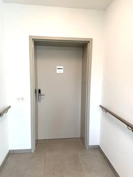 Gelijkvloerse, zeer energiezuinige serviceflat in Residentie De Lelie foto 18
