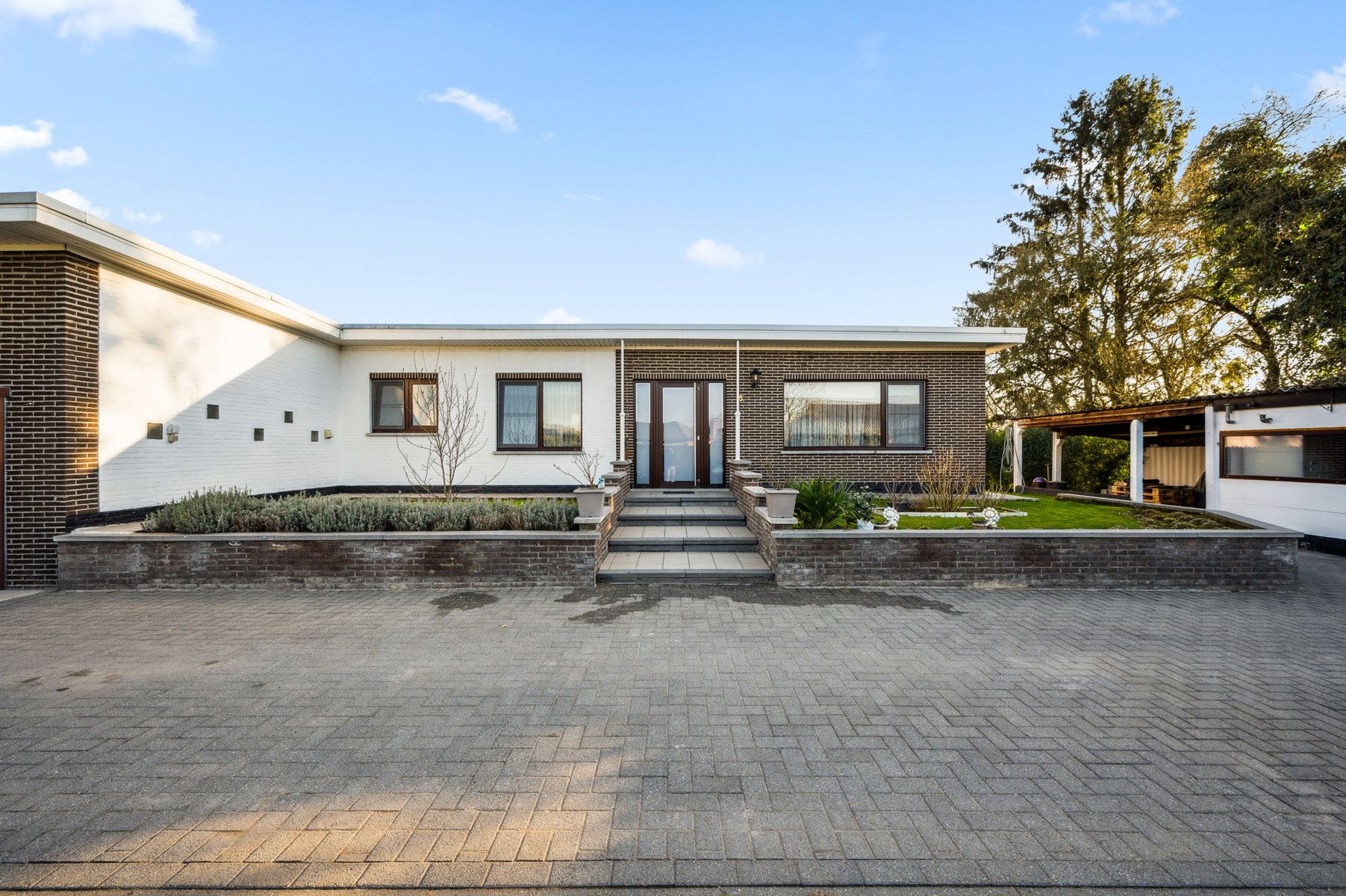 Hoofdfoto van de publicatie: Laagbouw villa op 1.060 m² te KEERBERGEN