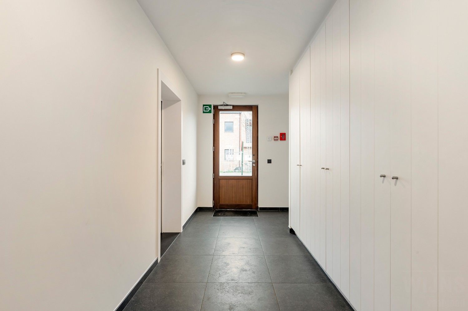 NIEUWE VRAAGPRIJS!! Gelijkvloers appartement (duplex) met 2 slaapkamers. foto 5