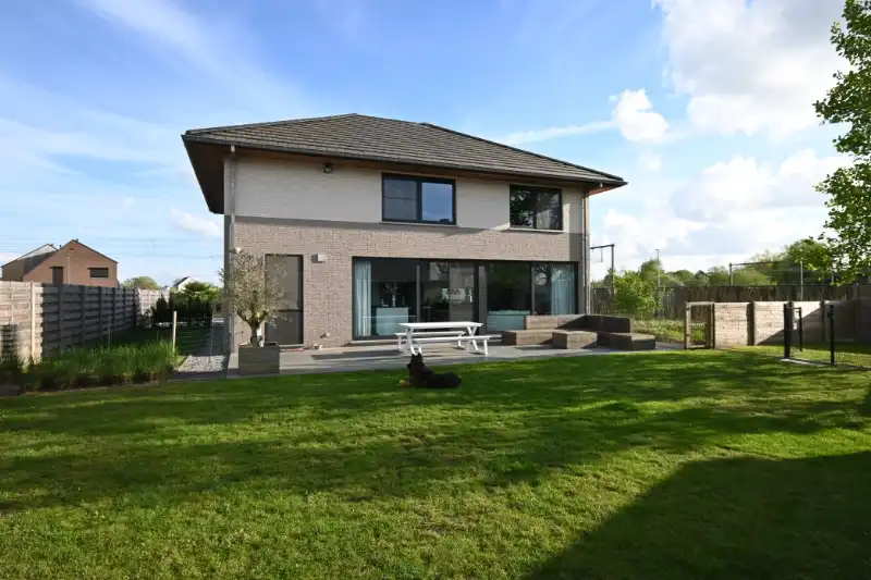 Stijlvolle en energiezuinige gezinswoning met 4 slaapkamers op gegeerde locatie in De Pinte foto 26