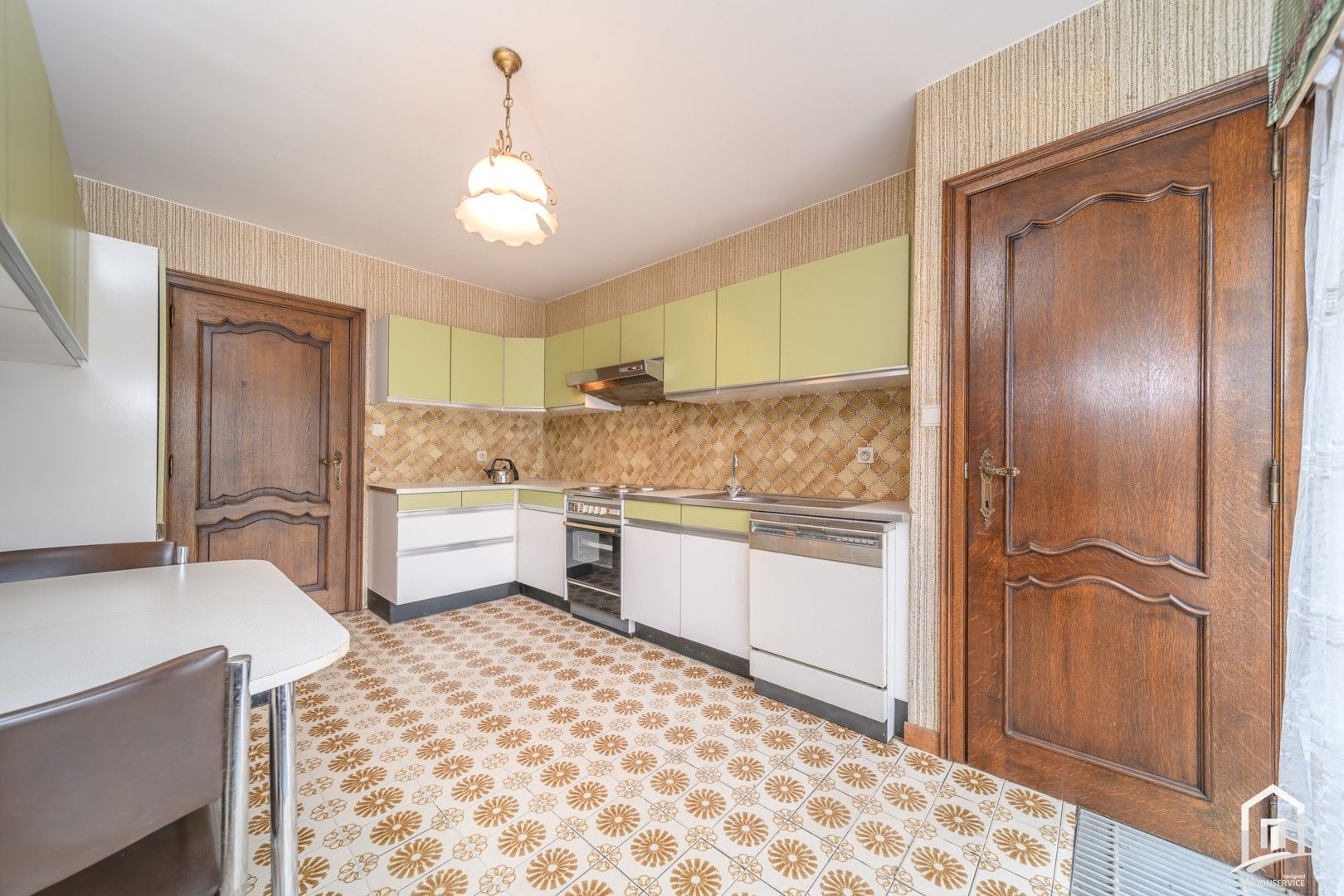 Charmante gezinswoning met veel mogelijkheden in groene omgeving te Gijzegem foto 8