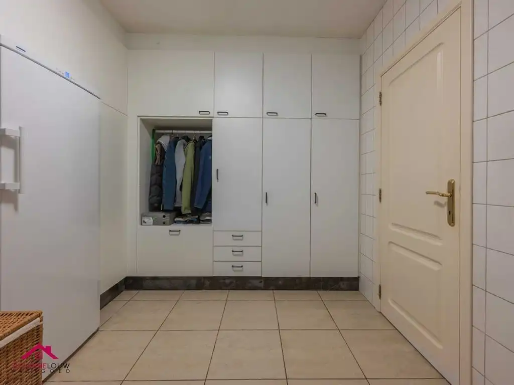 Charmante vrijstaande woning met sfeervol aangelegd terras foto 31