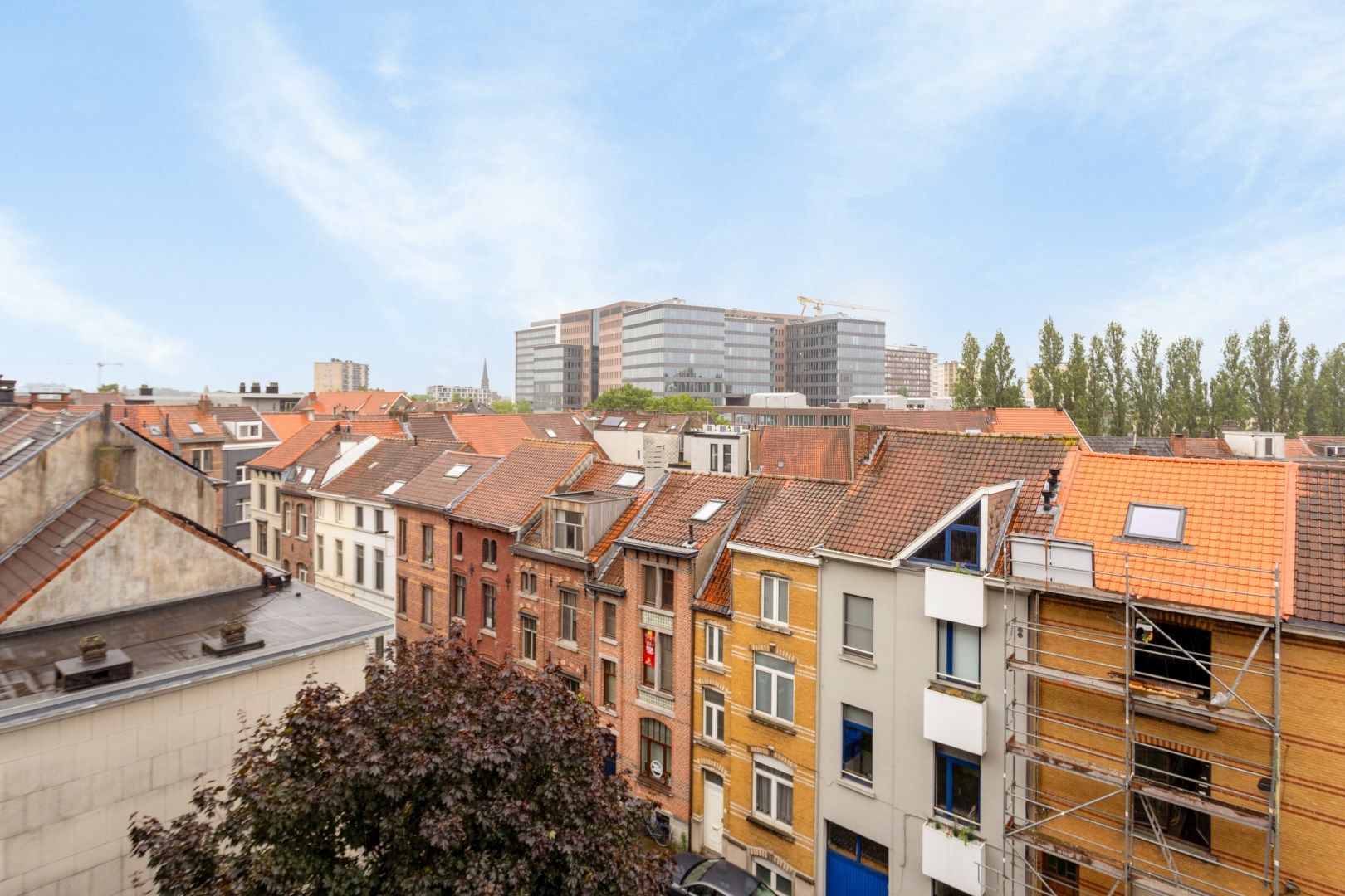 Centraal gelegen lichtrijk appartement met 3 slaapkamers en terras foto 10