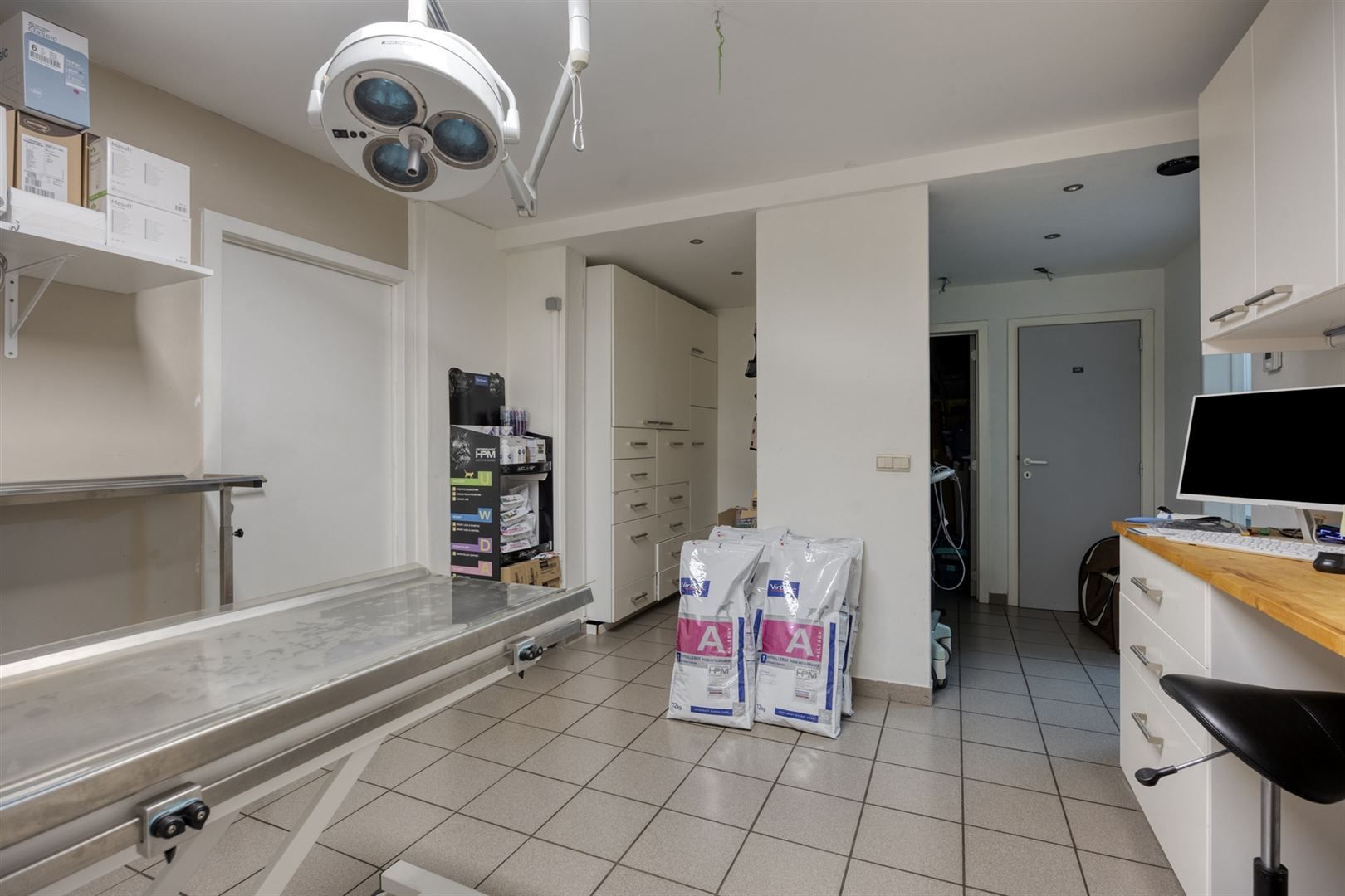 TE KOOP: Polyvalente handelsruimte te Houthalen-Oost!  foto 9