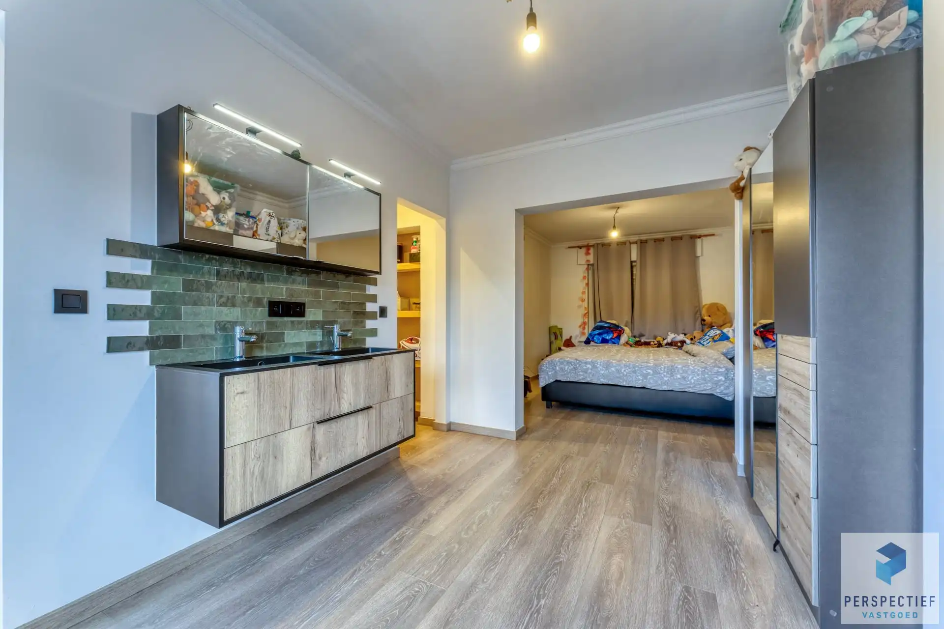 BEZOEKMOMENT ZATERDAG 04/04 VAN 16U TOT 17U30 | Vernieuwde woning met 4 slpk - garage & tuin in het dorpscentrum van Ramskapelle foto 12