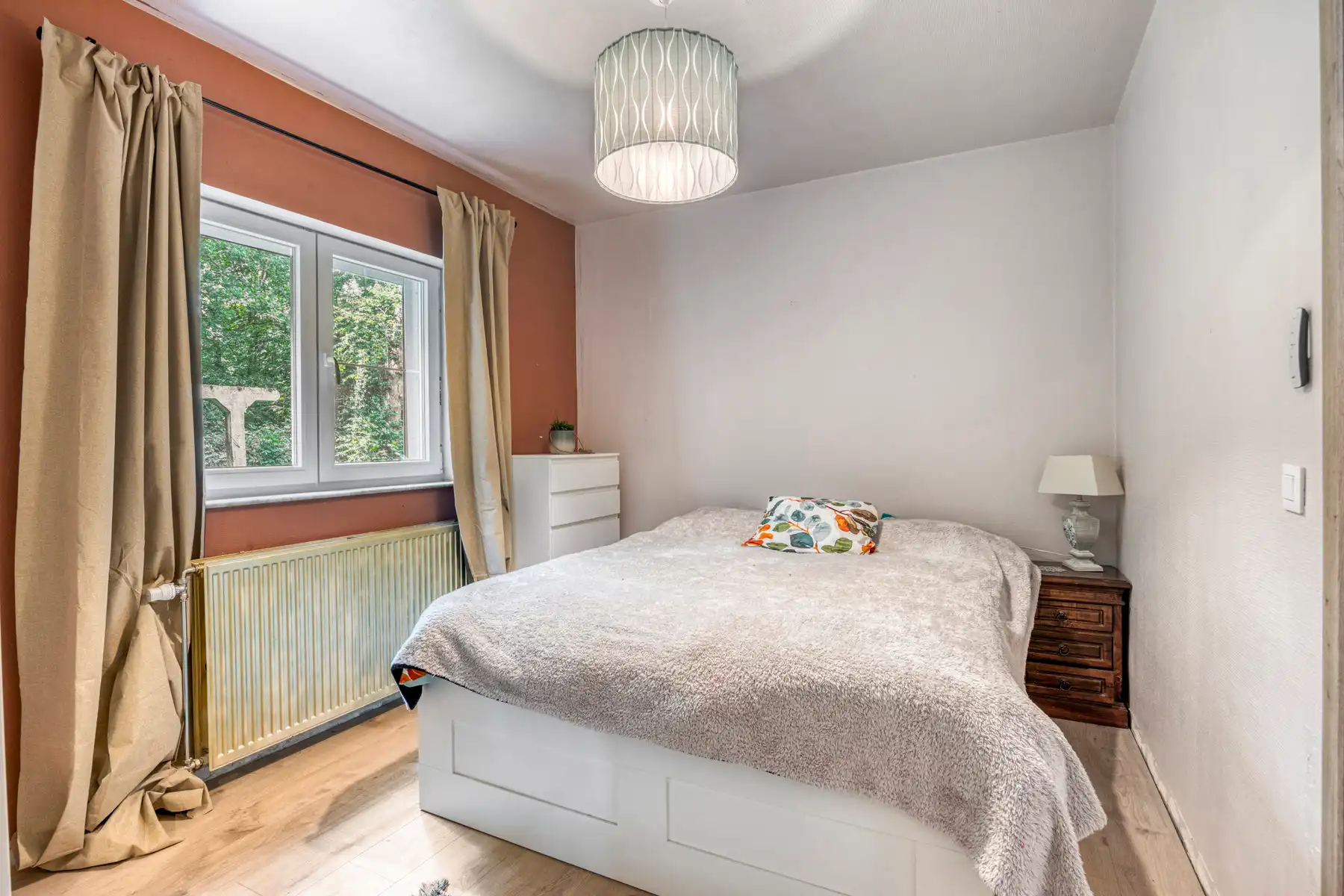 Zeer ruime gerenoveerde woning (± 398 m²) op een perceel van ± 60 are in het prestigieuze Bois de Strihoux foto 25