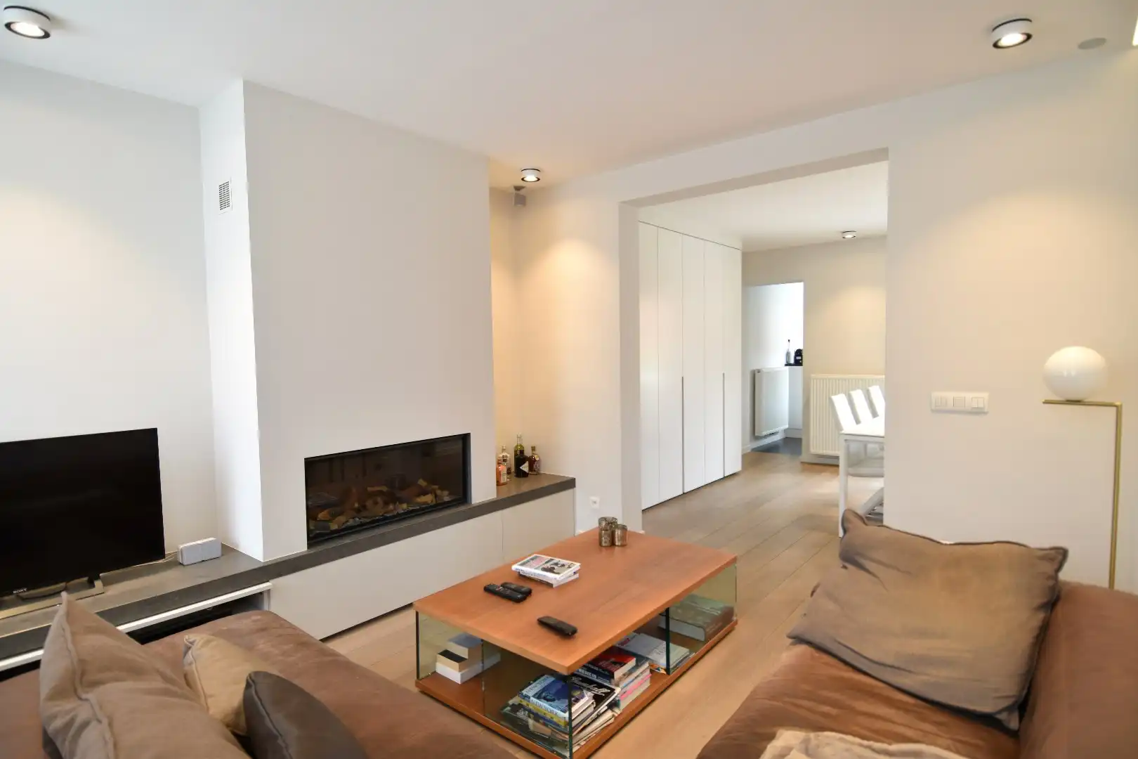 Vernieuwde HOB met 3 slaapkamers, bureel, zonnige tuin en garage te koop in Bellegem foto 4