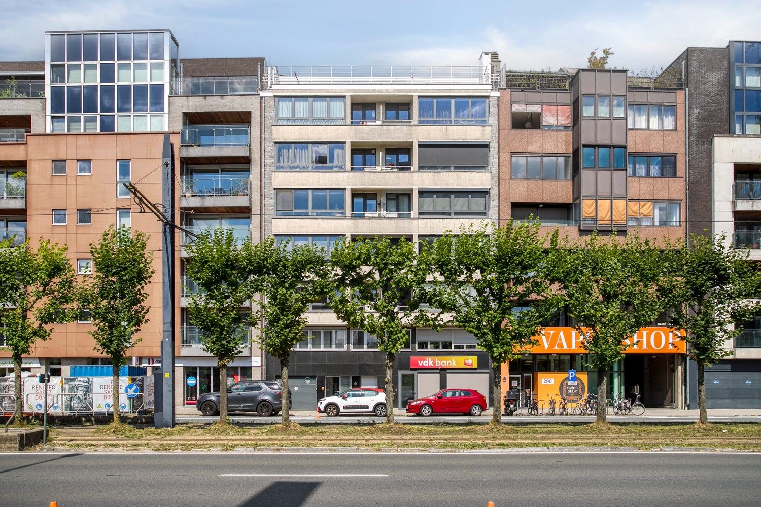 Licht en ruim twee slaapkamer appartement met gunstig energielabel foto {{pictureIndex}}