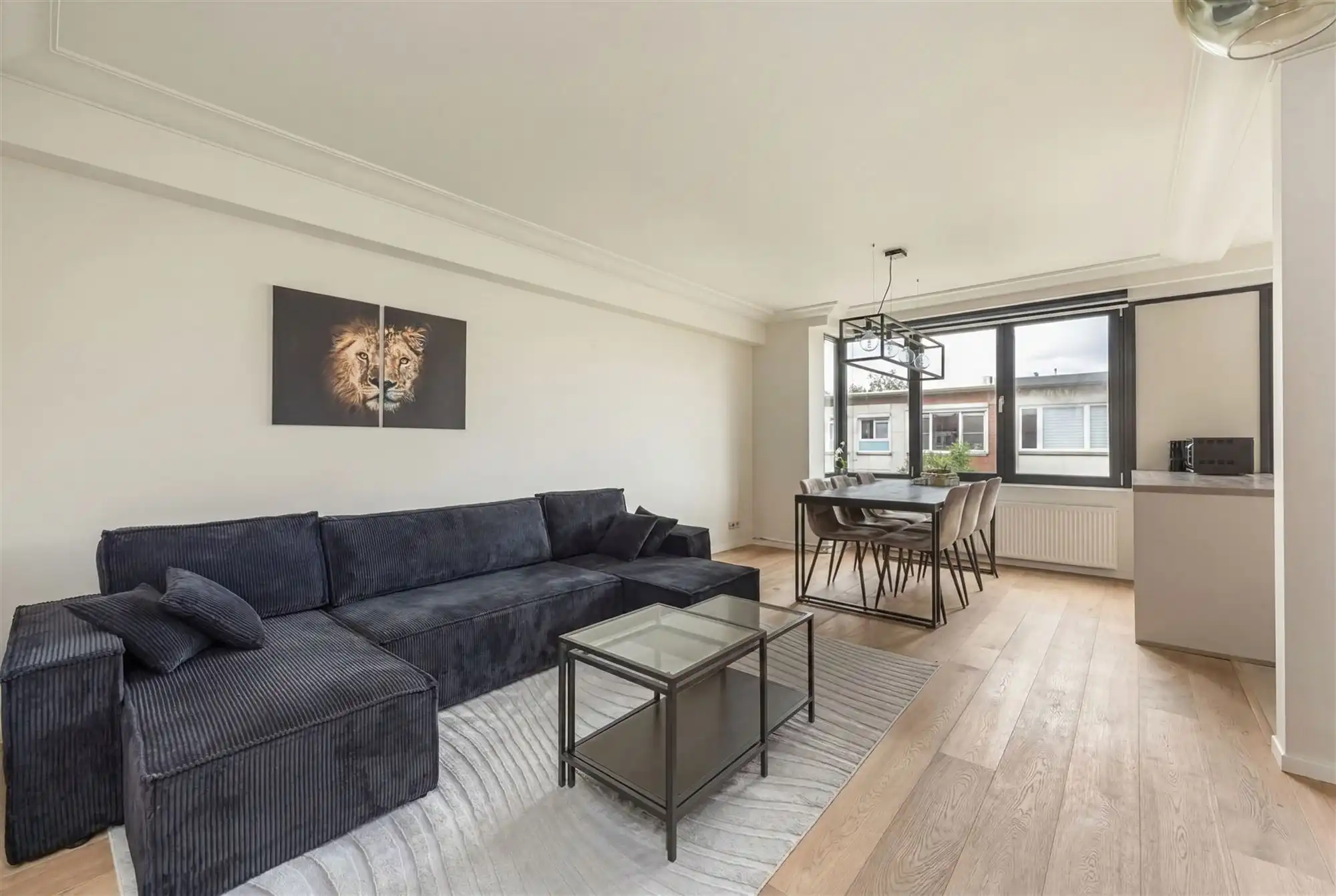 Instapklaar appartement met 2 slaapkamers en terras foto 2