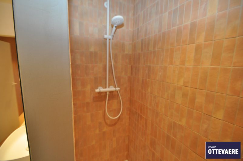 Stijlvol gerenoveerde koppelwoning in het hart van Duinbergen, op wandelafstand van het strand en sportcomplex Oase-Duinenwater foto 16