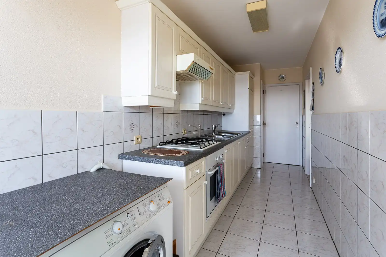Ruim appartement met 2 slaapkamers, 2 terrassen en garage foto 9