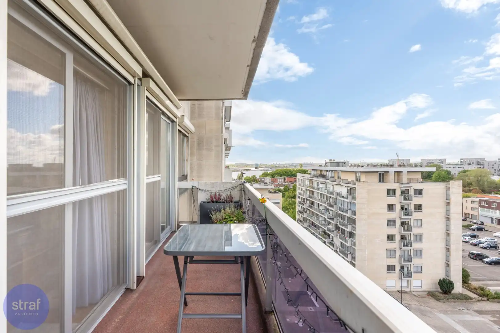 Fijn tweeslaapkamerappartement met nóg fijnere views foto 7