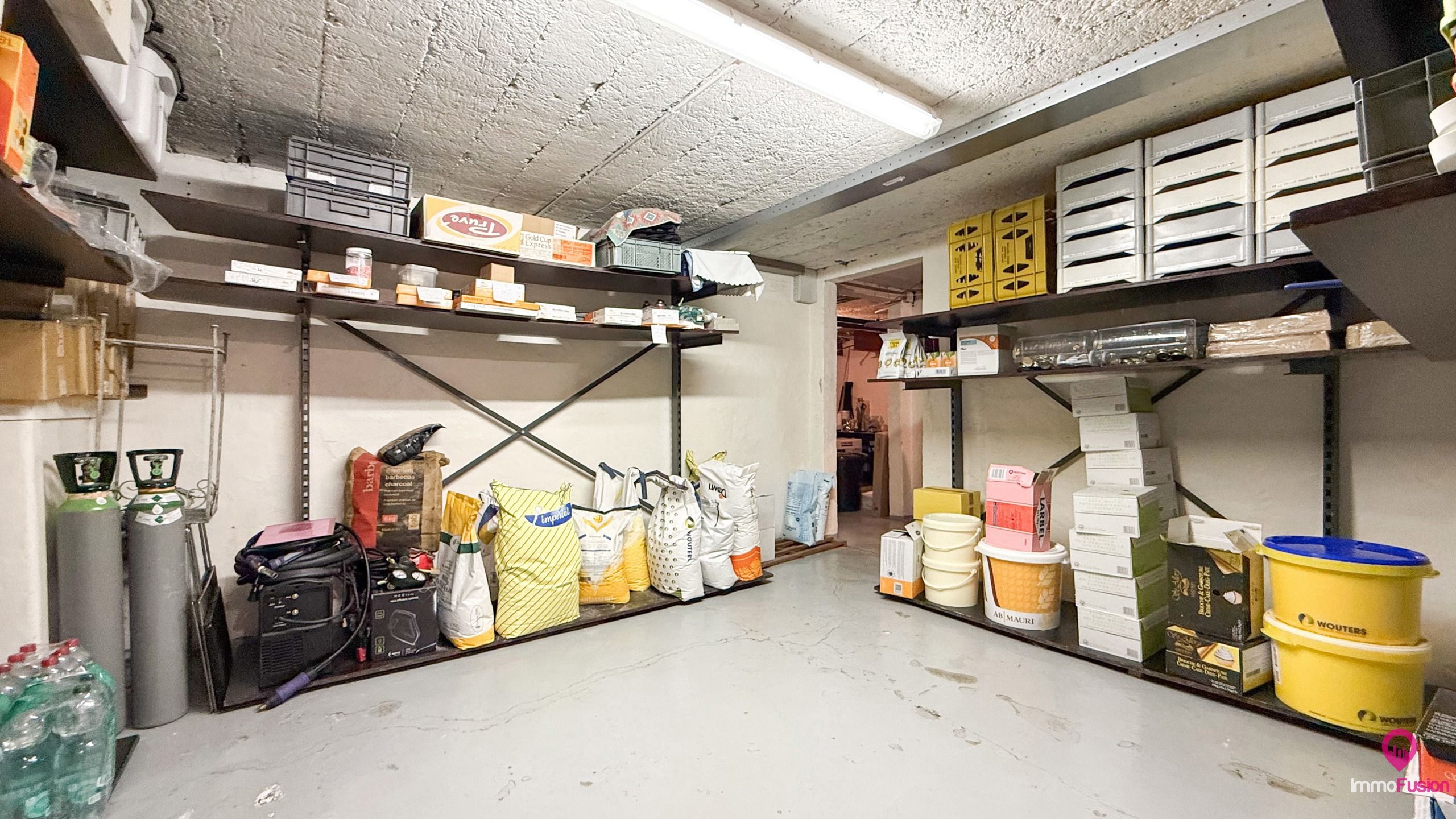 Instapklare bakkerij met woonst in het centrum van Zolder! foto 32