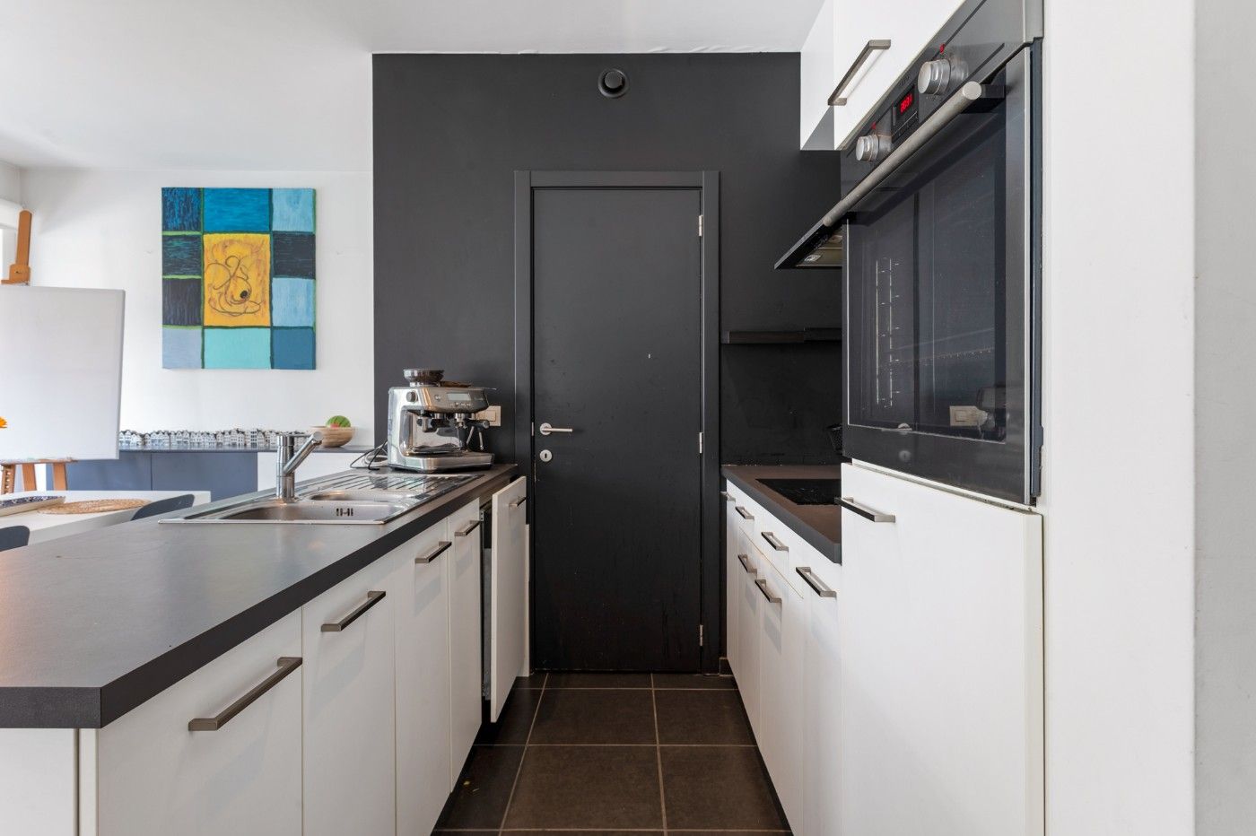 Recent app. op 1e verd. met 2 slpk. in Cadix-buurt te Antwerpen foto 8