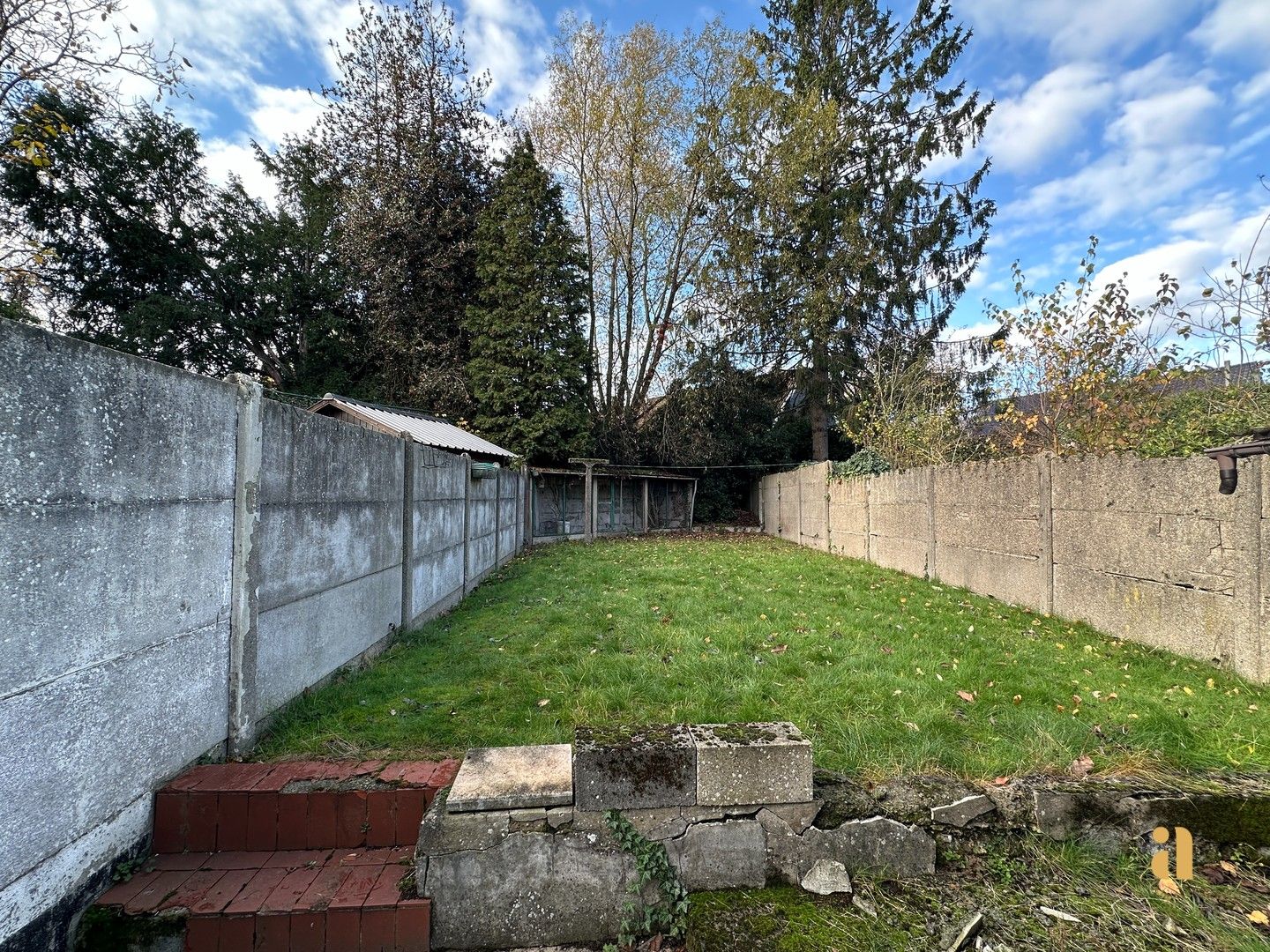 Mooie renovatiekans: ruime tuin en immens veel potentieel foto 15