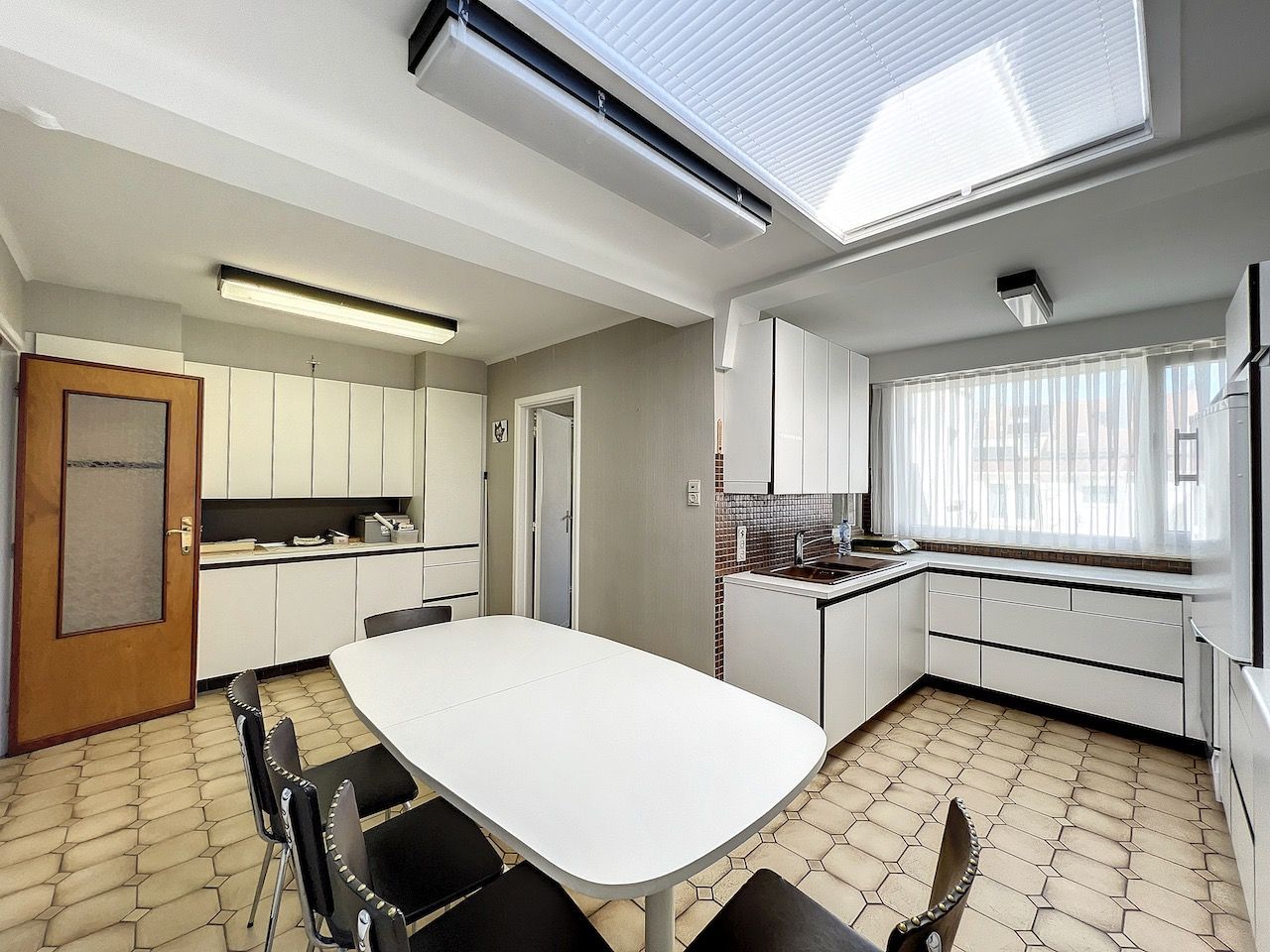Mooie brede woning gelegen in de Bondgenotenlaan te Heist. foto 10