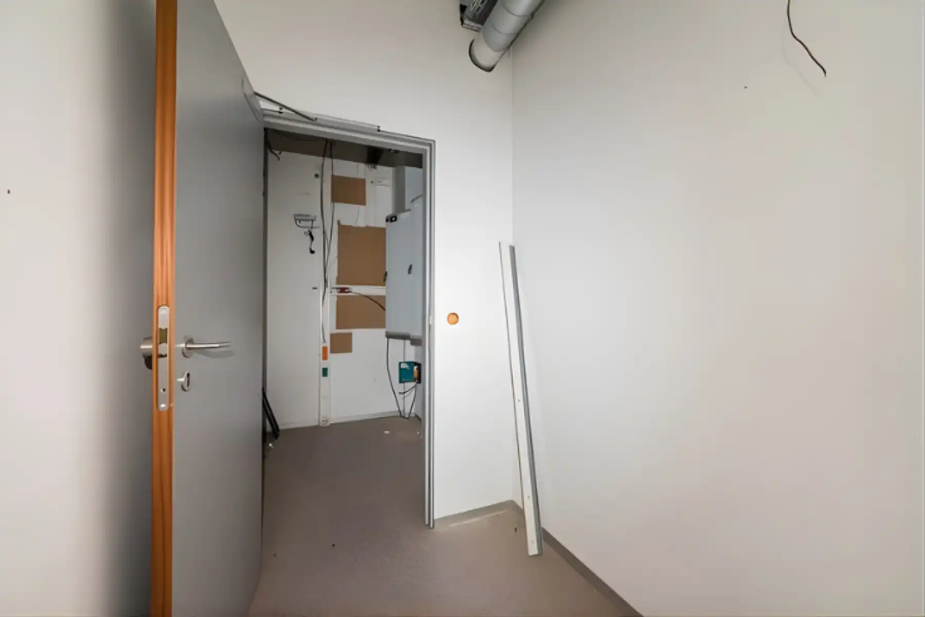 Polyvalent handelspand op centrale marktlocatie met parkeermogelijkheden foto 9