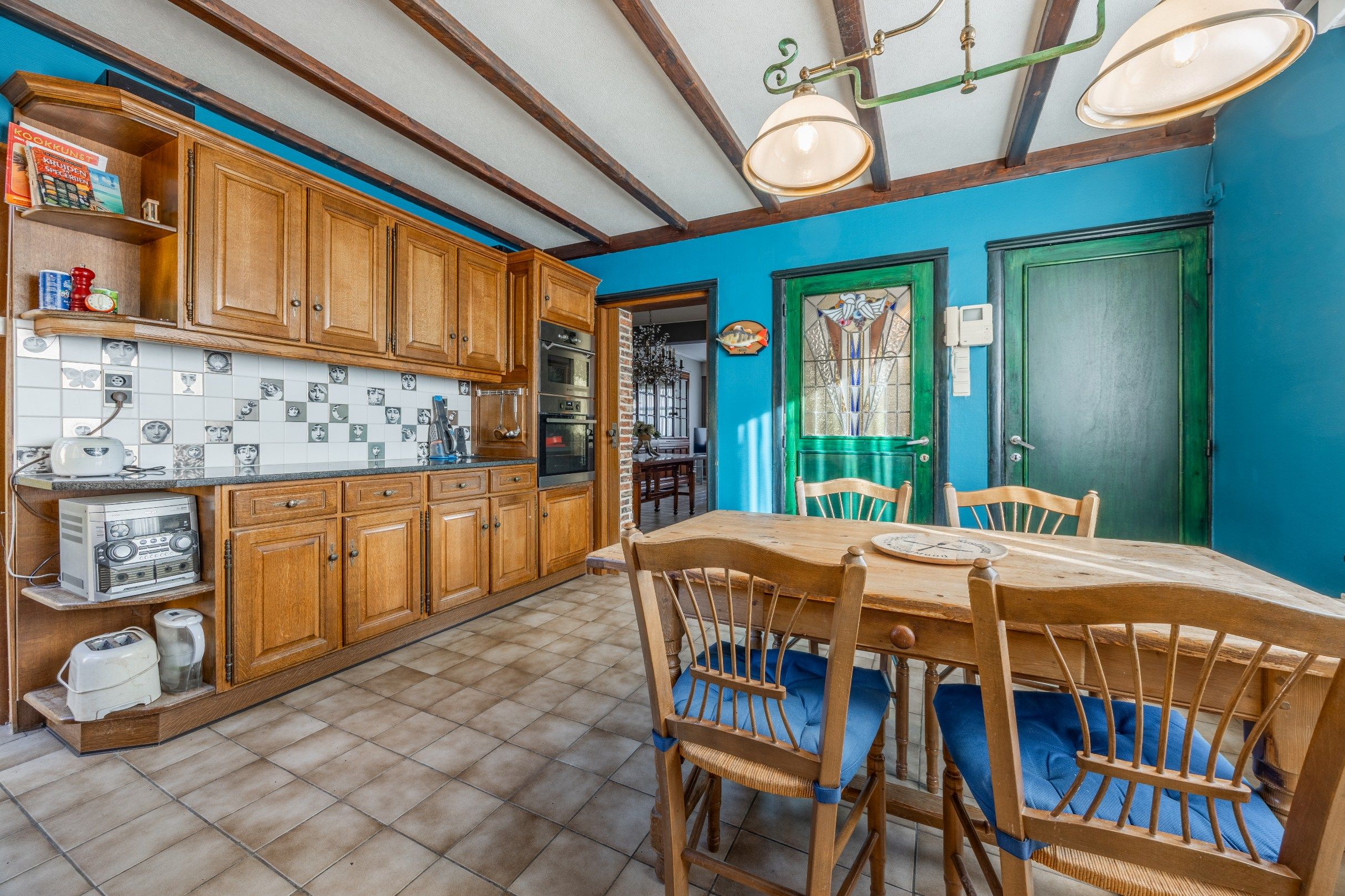 CHARMEVOLLE WONING MET GARAGE  foto 4