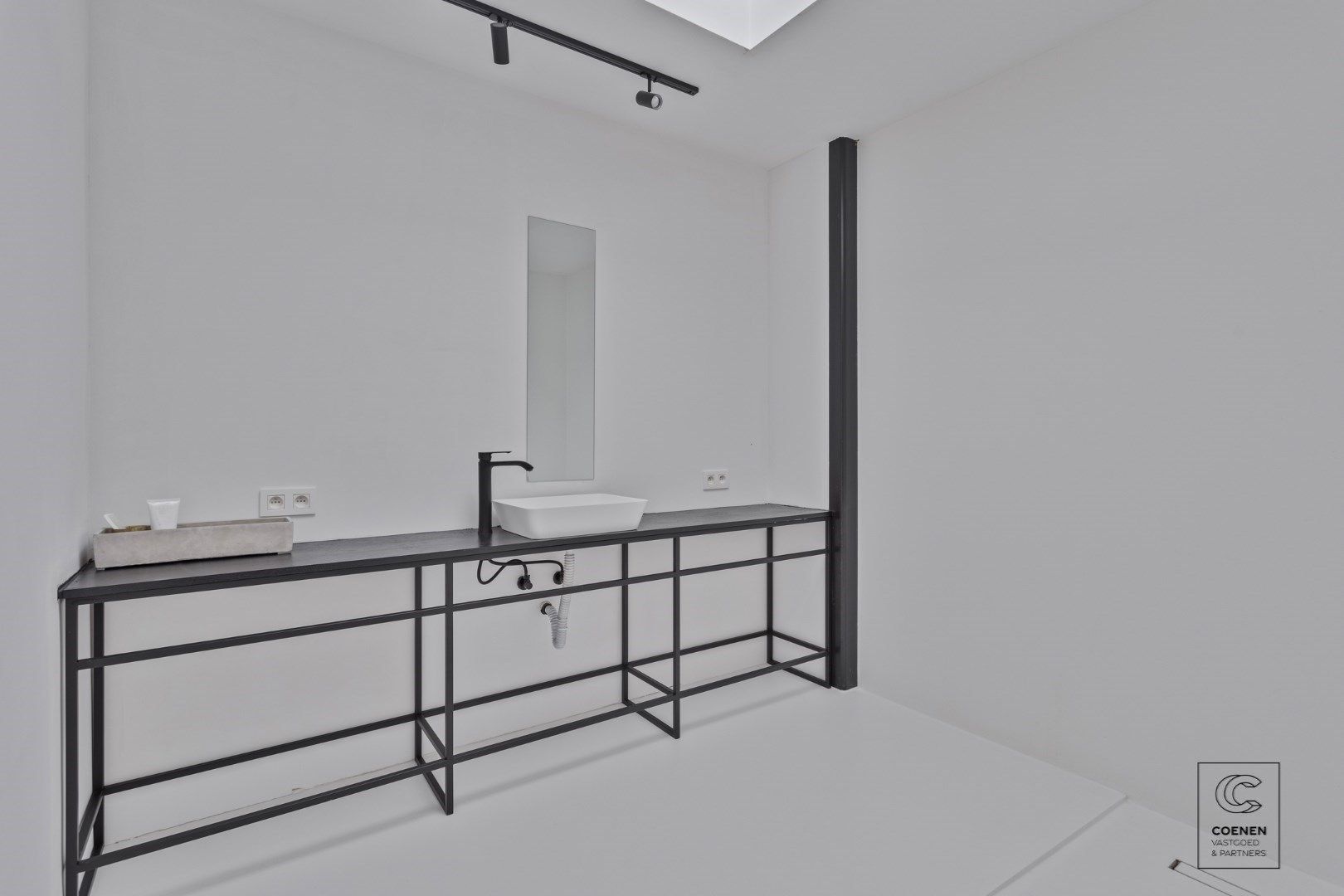 Prachtig verder af te werken HOB van 320 m² in een doodlopende straat! foto 25