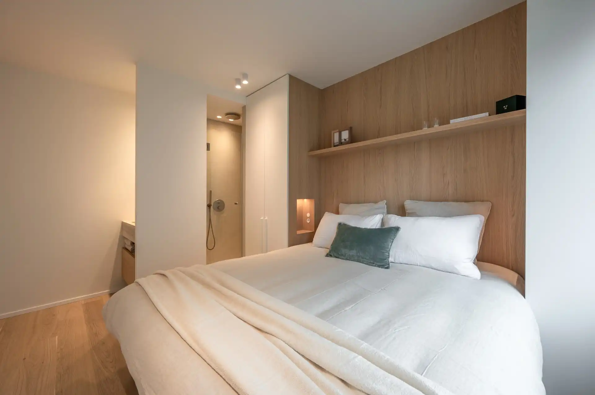 Prachtig gerenoveerd appartement met zuidwesten oriëntatie gelegen in het centrum van Knokke, vlakbij de Dumortierlaan foto 19