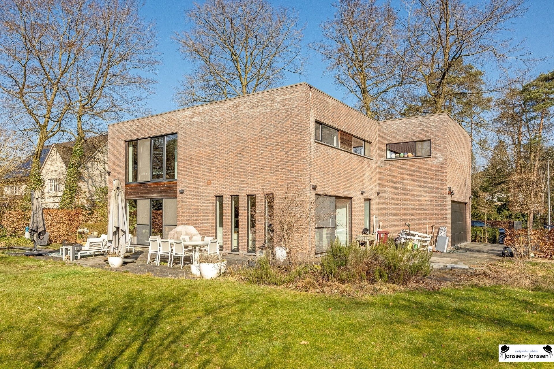 Luxueuze en energiezuinige villa met hoogwaardige afwerking  foto 30