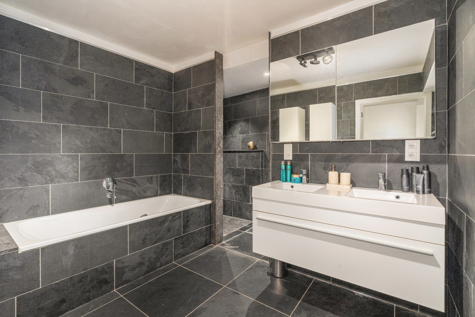 Riant appartement met 3 slaapkamers in Gent centrum  foto 16