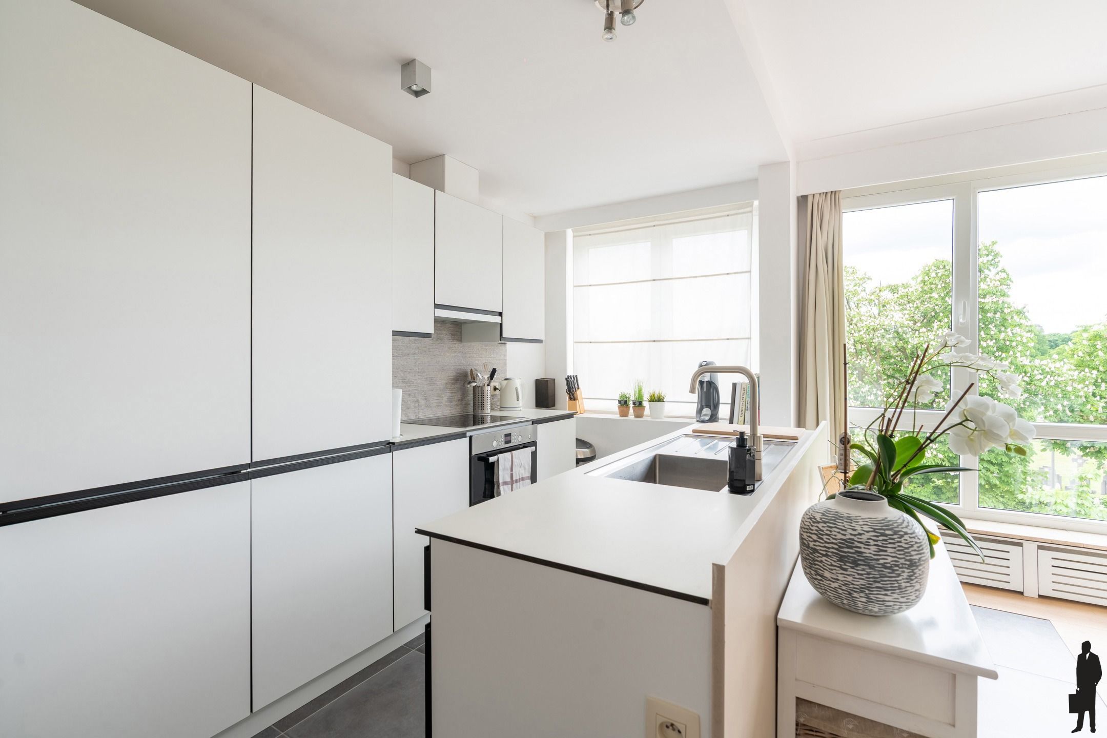 Zeer lichtrijk en gunstig gelegen appartement met 3 slaapkamers foto 5