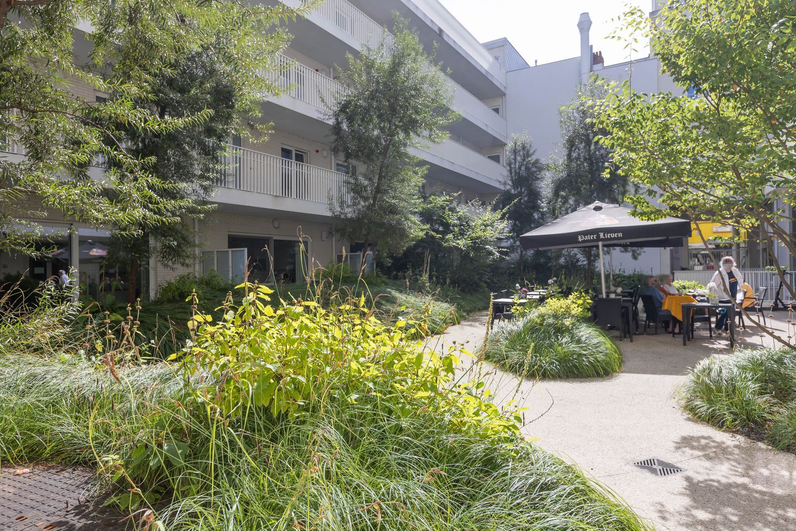 Erkende assistentiewoning op een steenworp van het strand foto 13