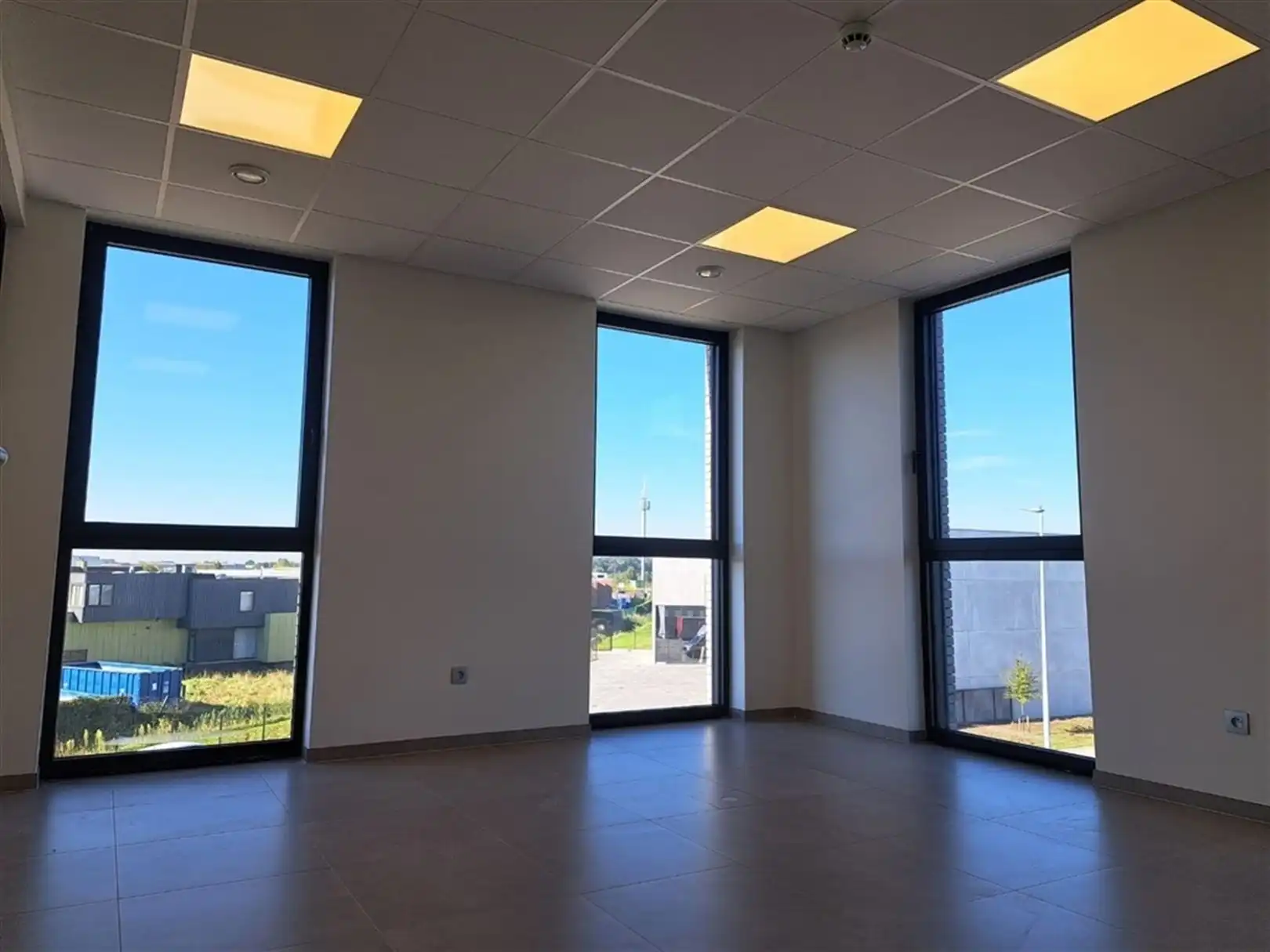 nieuwbouwkantoren met vlotte bereikbaarheid foto 3