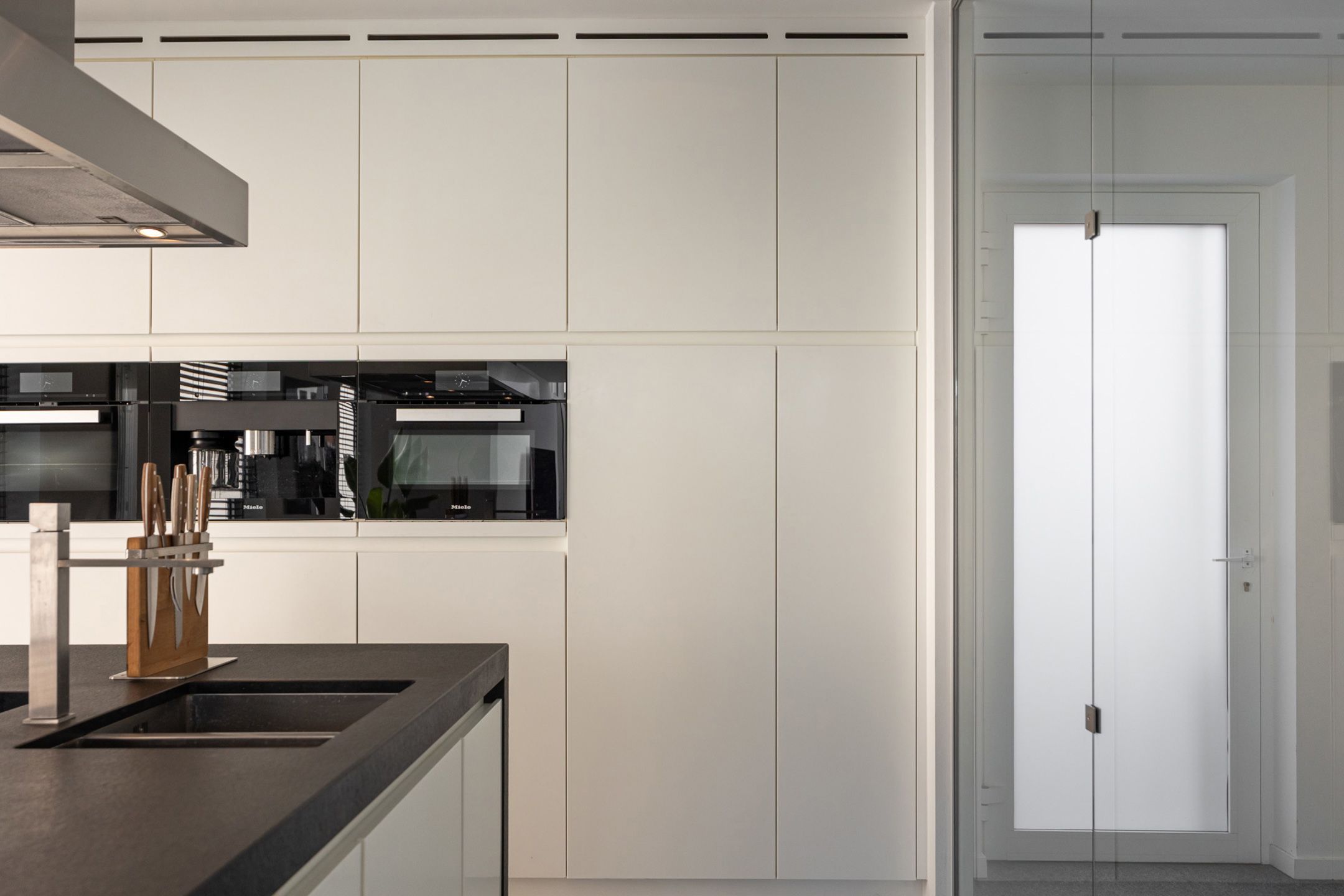 Moderne HOB met 4 slpks + kantoren en magazijnruimte  foto 9