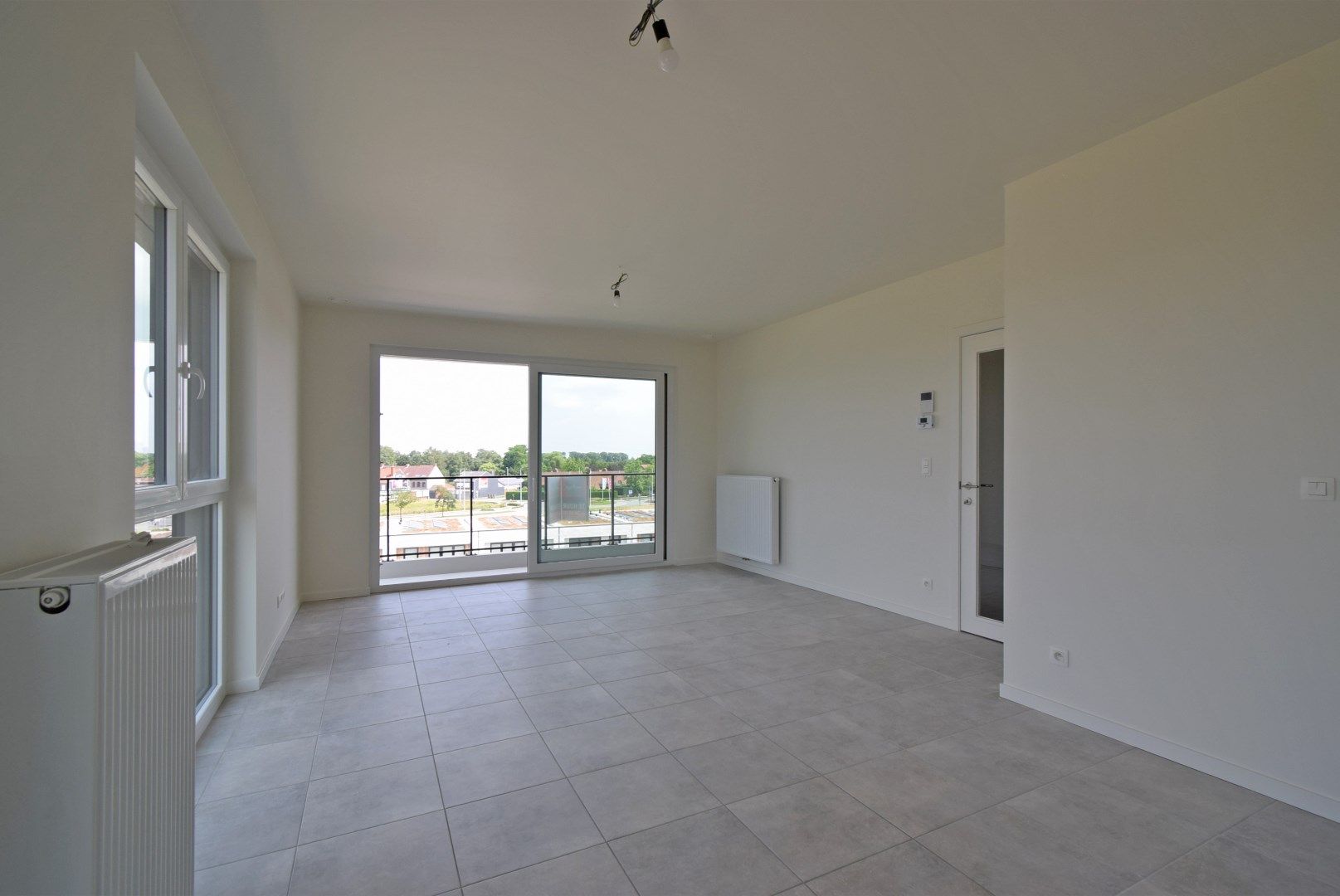 RUSTIG GELEGEN INSTAPKLAAR NIEUWBOUW APPARTEMENT foto 4