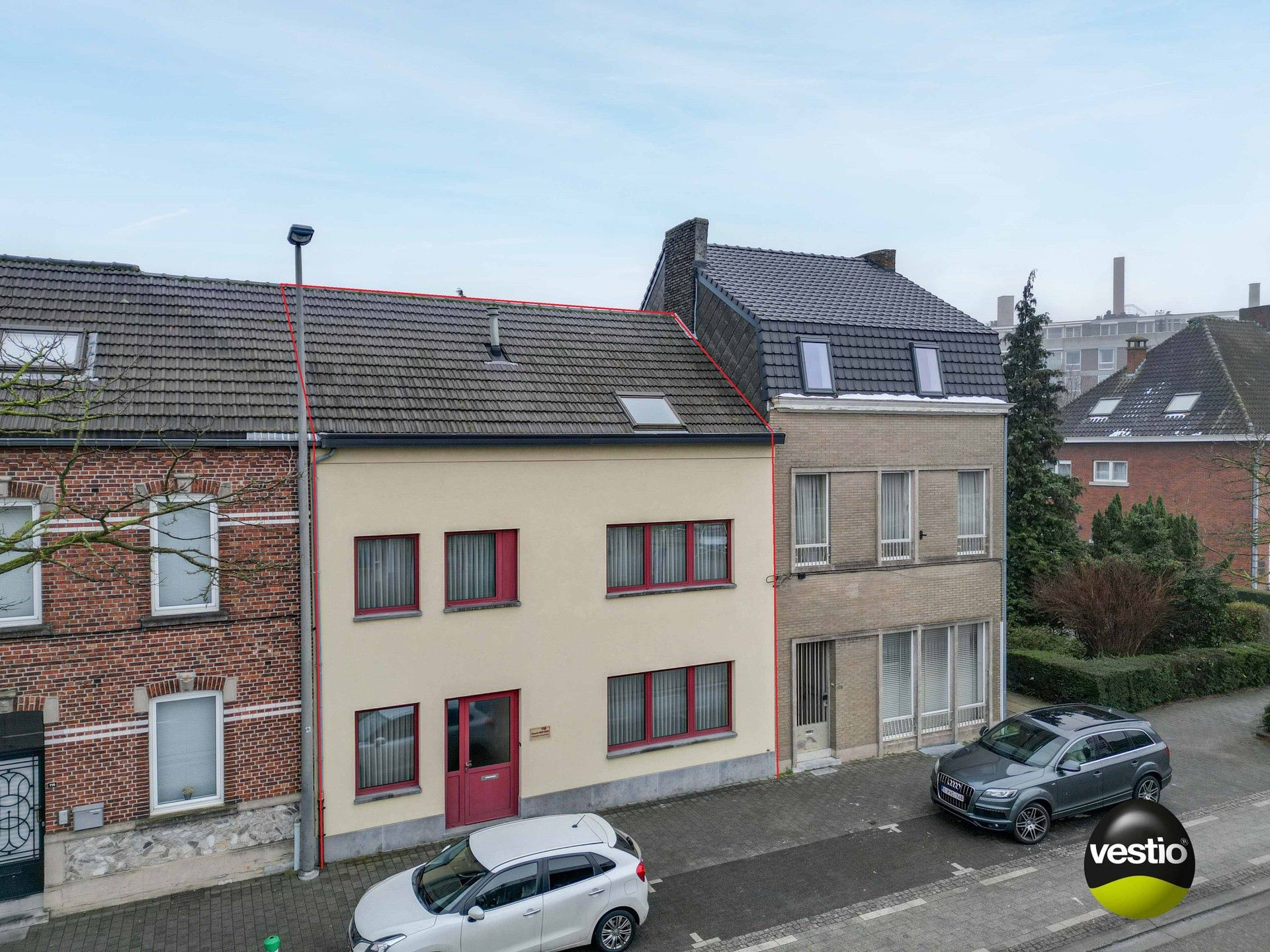 RUIME WONING MET MOGELIJKHEID KANTOOR-/PRAKTIJKRUIMTE BINNEN GROTE RING HASSELT foto 2