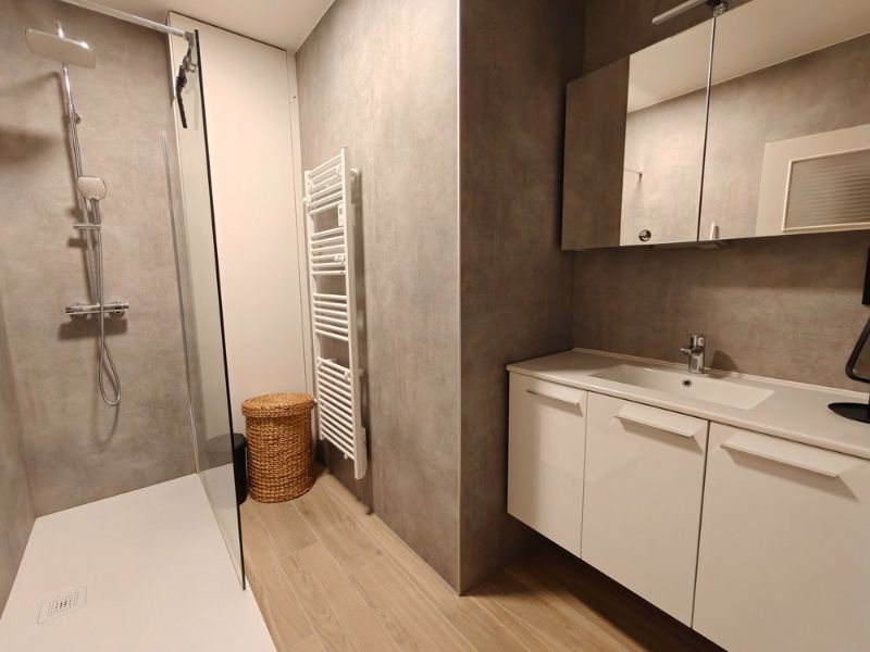 Stijlvol gerenoveerd appartement in het hart van Oostduinkerke-Bad foto 4