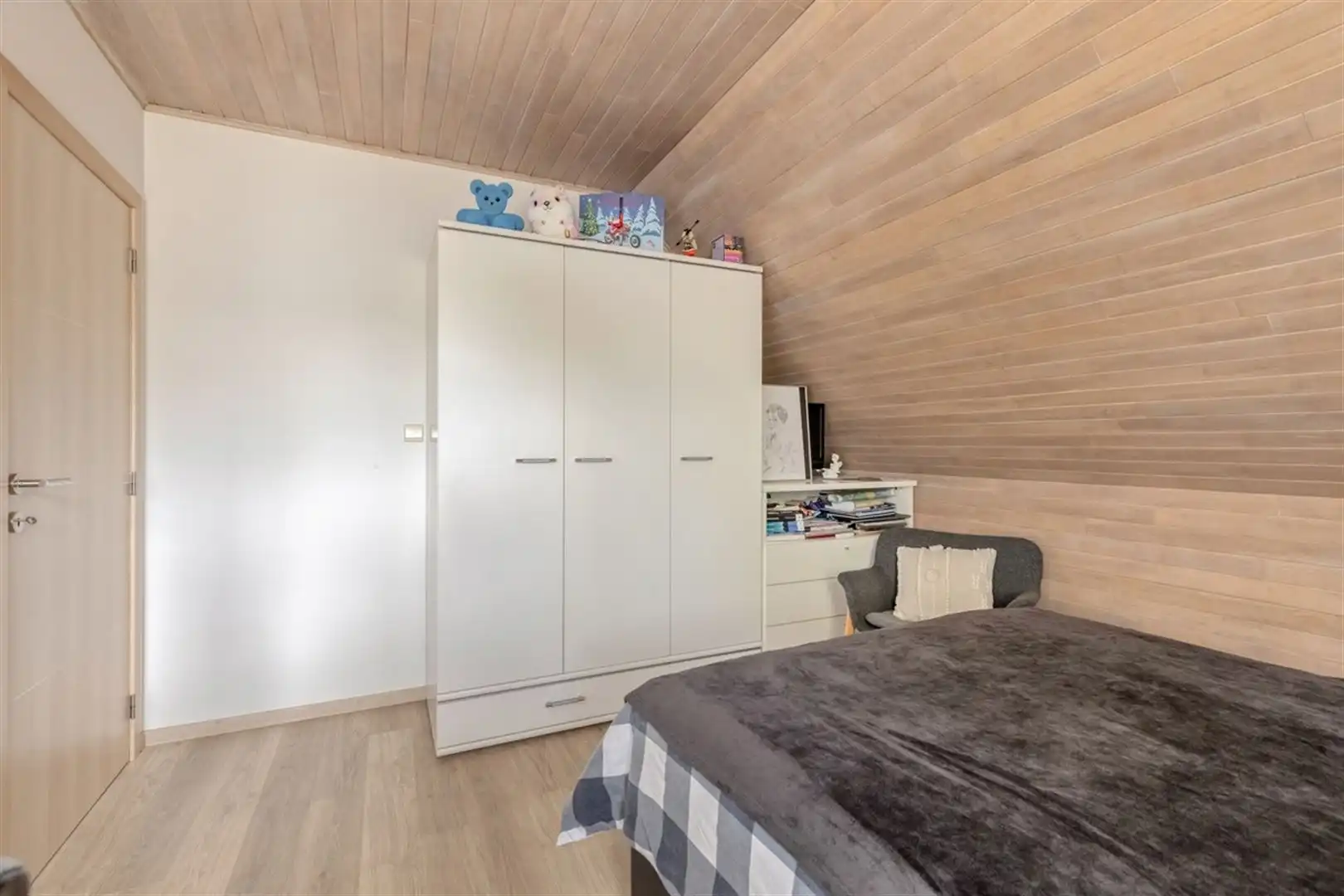 Verzorgde woning met 3 slpk en garage foto 28