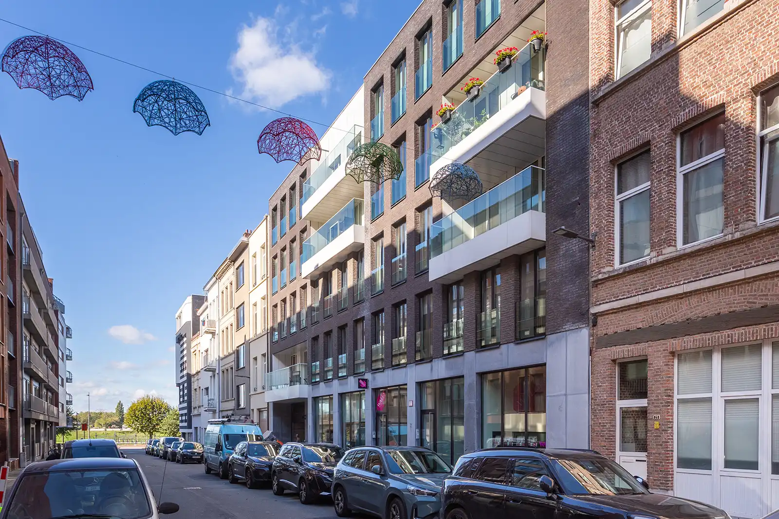 Luxueus en gemeubeld appartement met twee terrassen en parking op het Zuid foto 26