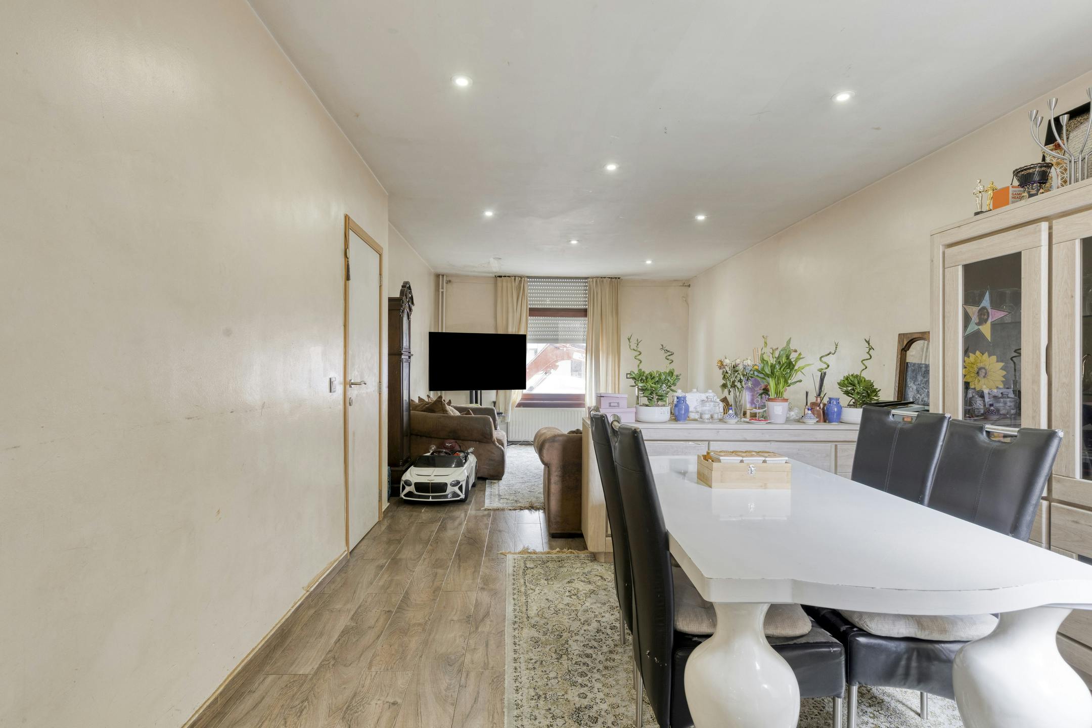 Huis met 6 slaapkamers te koop in Deurne!  foto 5