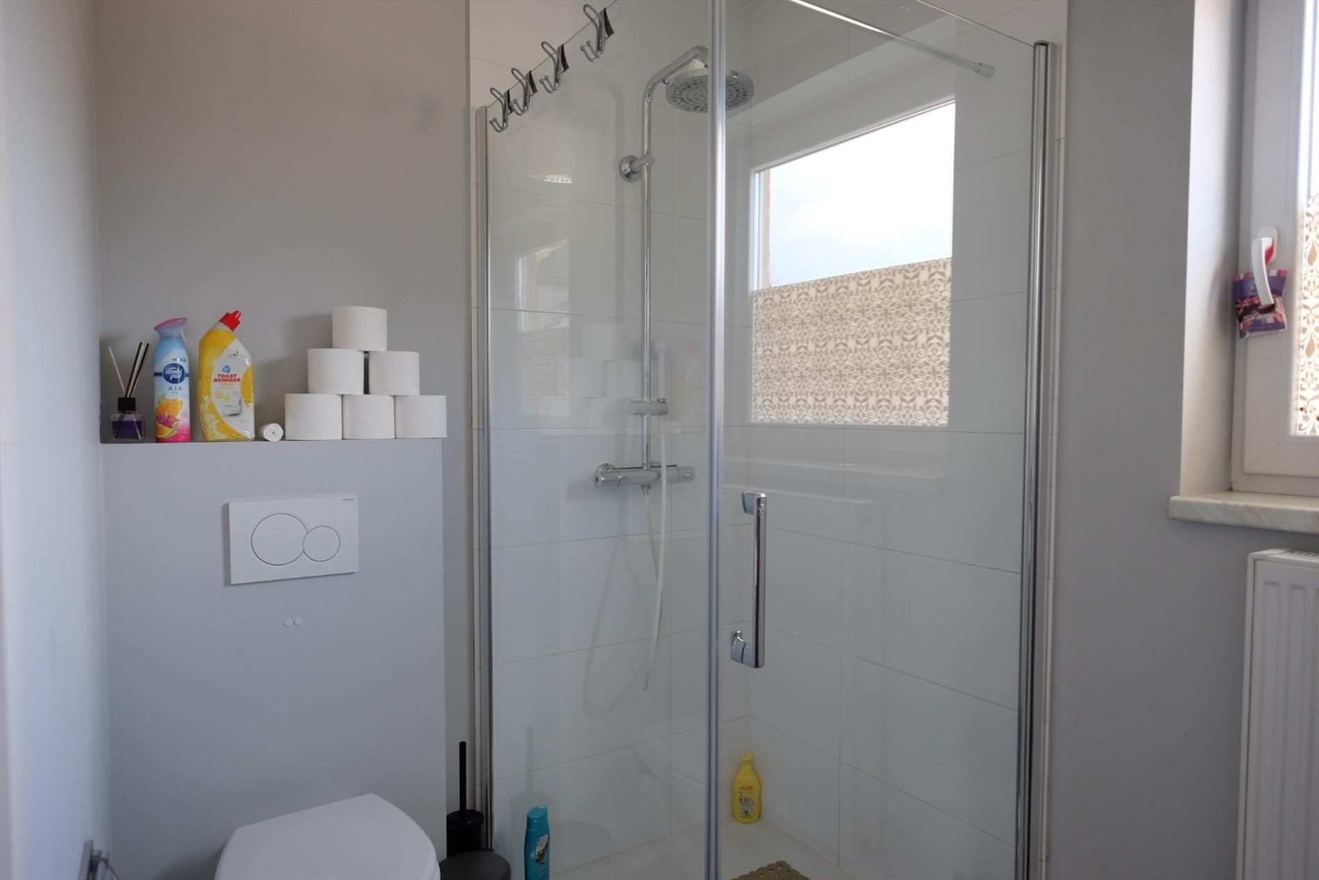 Recente rijwoning met garage foto 14