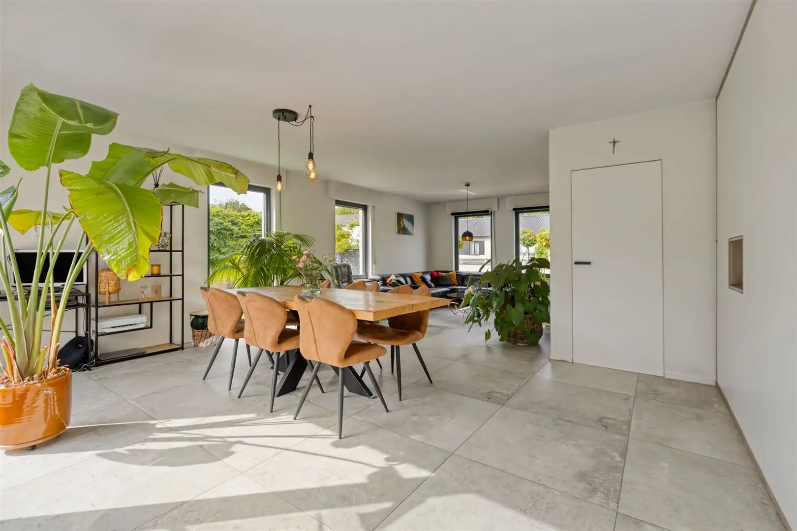 TE KOOP: Verzorgde halfopen bebouwing met 3 slaapkamers in Koersel! foto 9