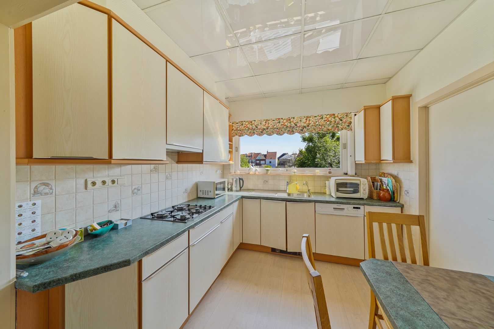 Te renoveren woning met tuin en garage aan de Spuikom te Bredene foto 6