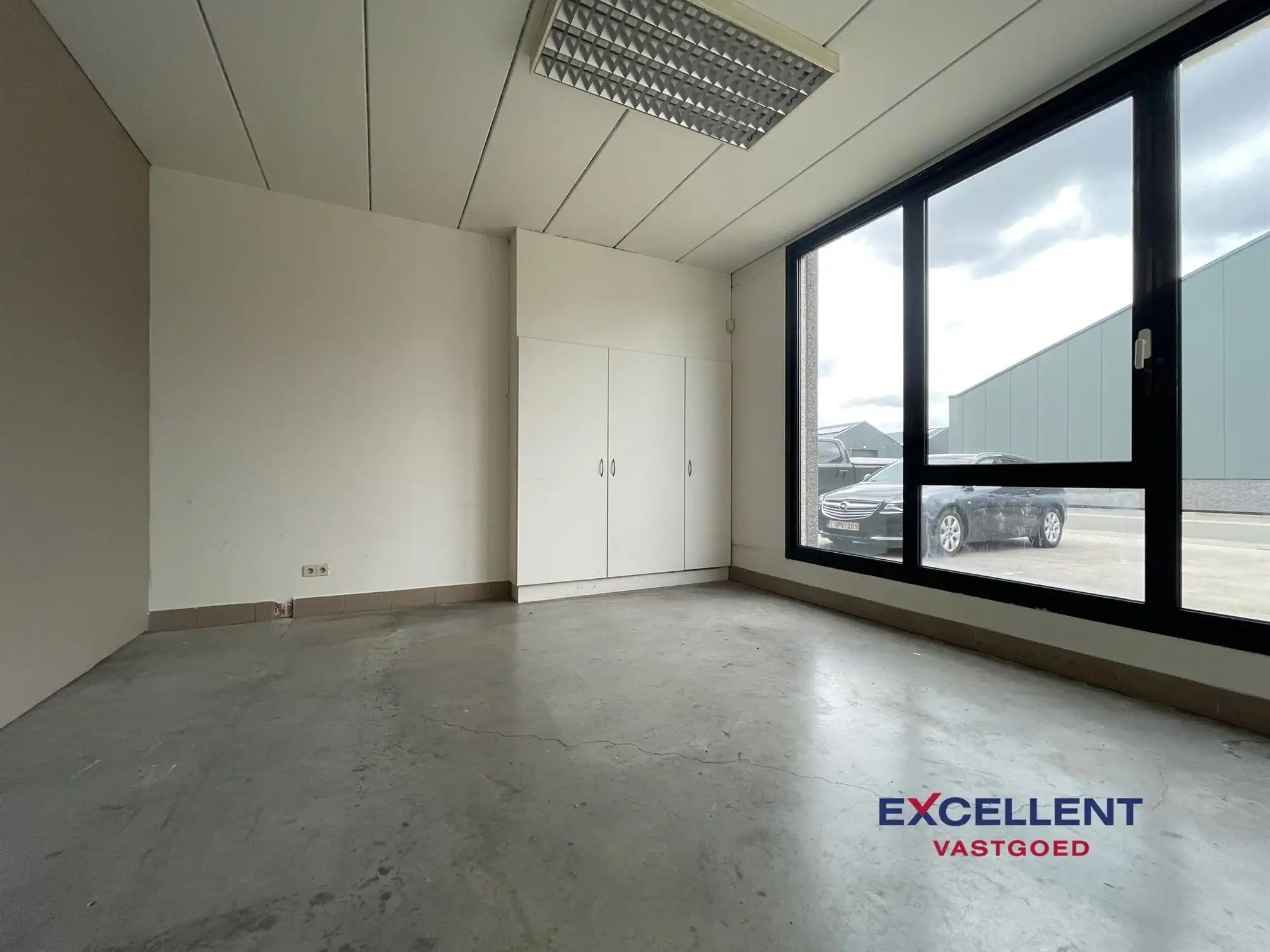 Professionele industriële ruimte in Deinze te huur! foto 7