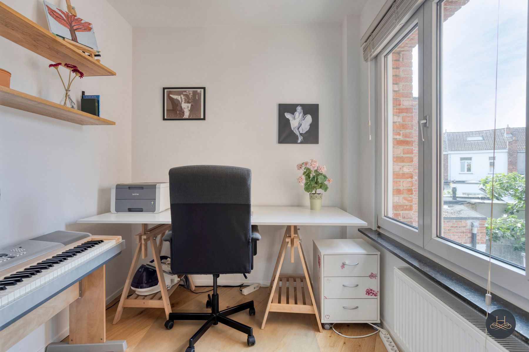Charmante, volledig gerenoveerde & ruime woning met voortuin foto 14