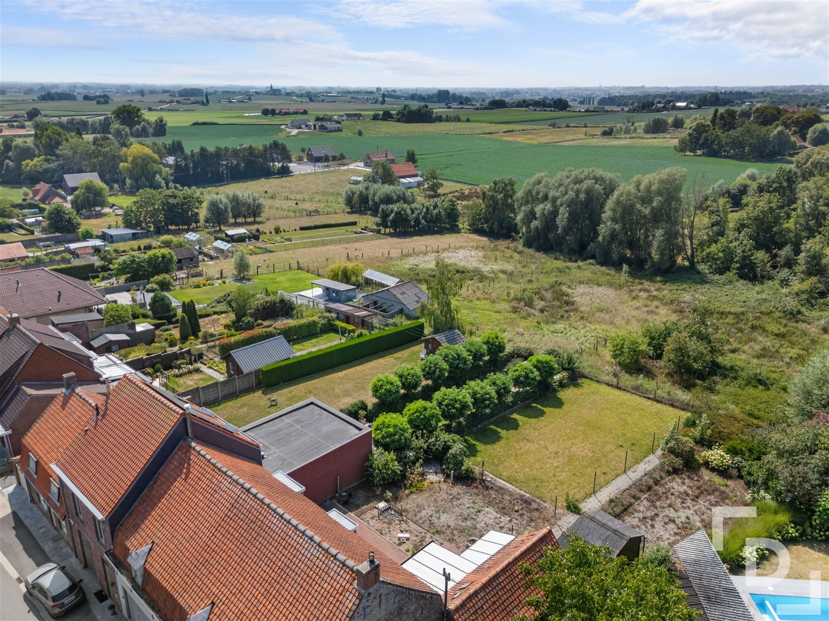 Ruime te renoveren woning te koop in Geluveld. foto 2