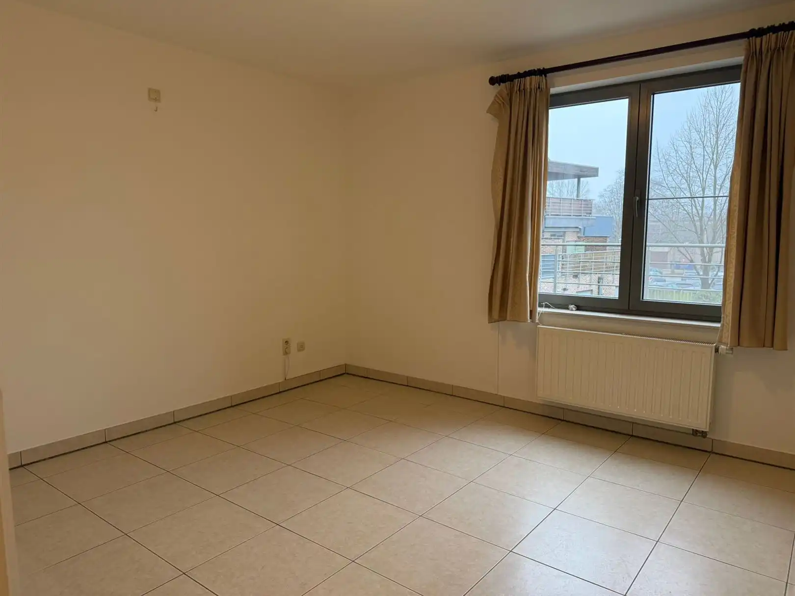 TE HUUR: Ruim appartement met 2 slaapkamers te Heusden-Zolder! foto 15