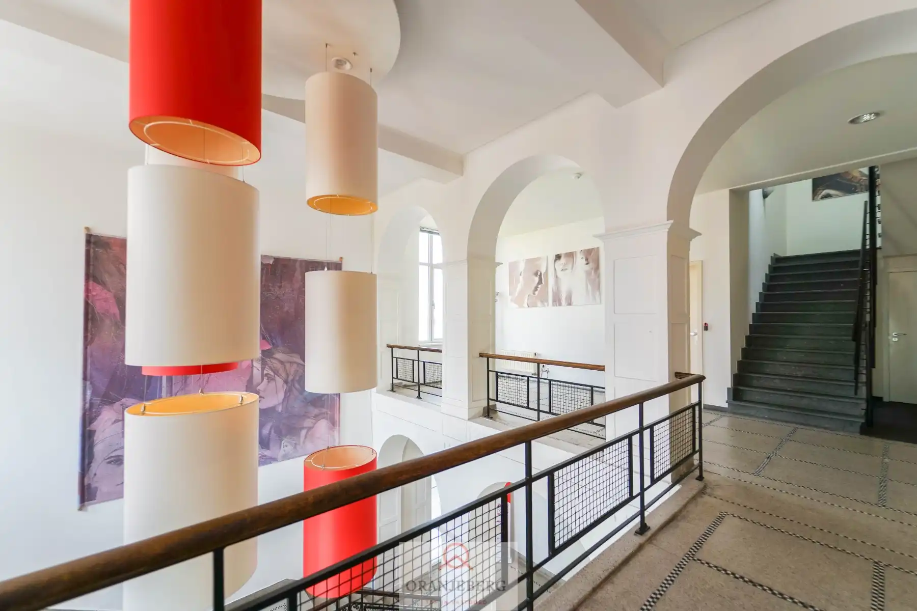 Moderne kantoorruimtes (24 m² - 521 m²) te Gentbrugge foto {{pictureIndex}}