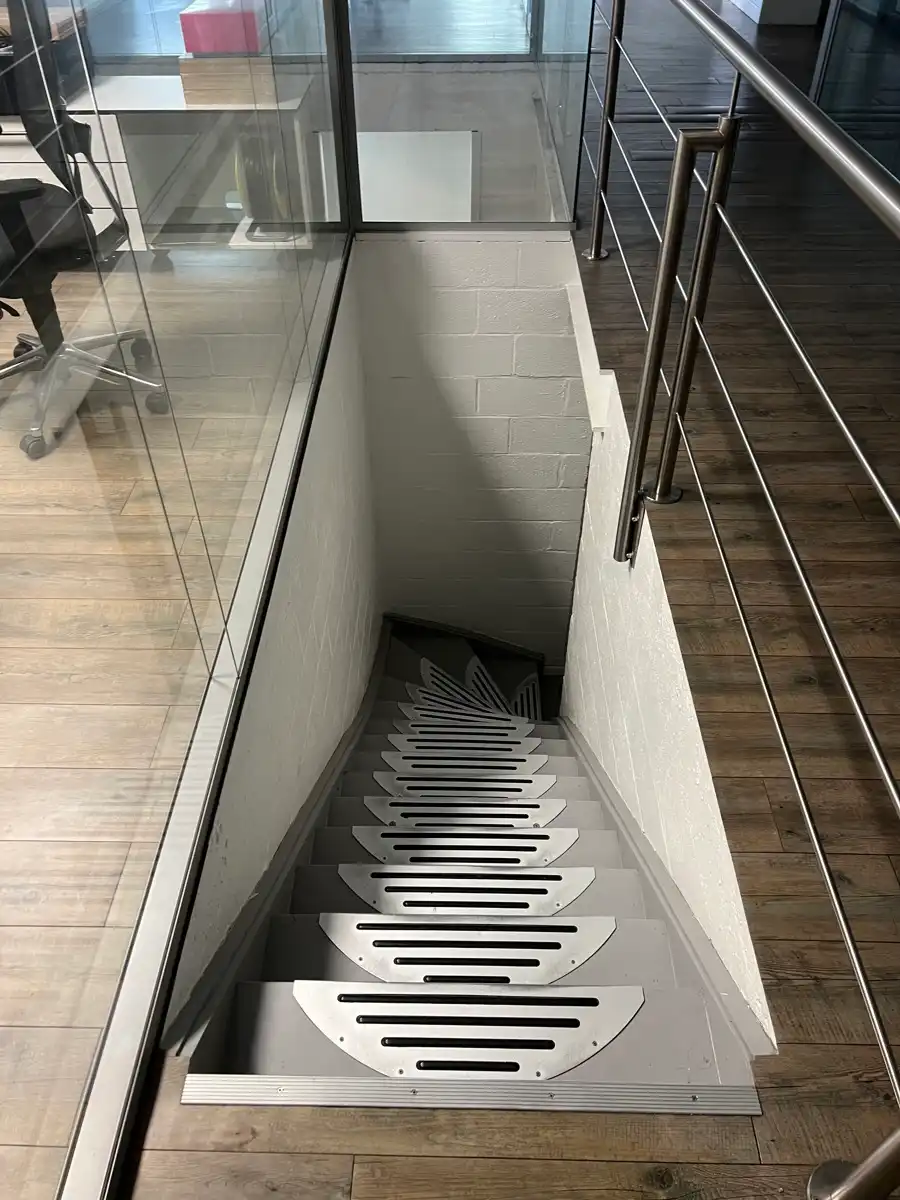 Opslagloods met kantoorfunctie. foto 15