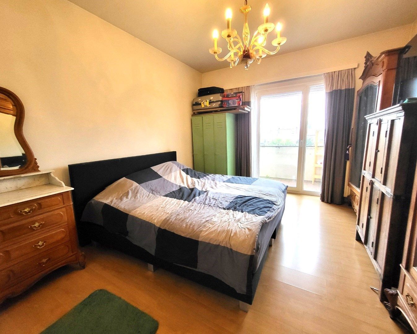Ruim appartement met 3 slaapkamers. foto 16