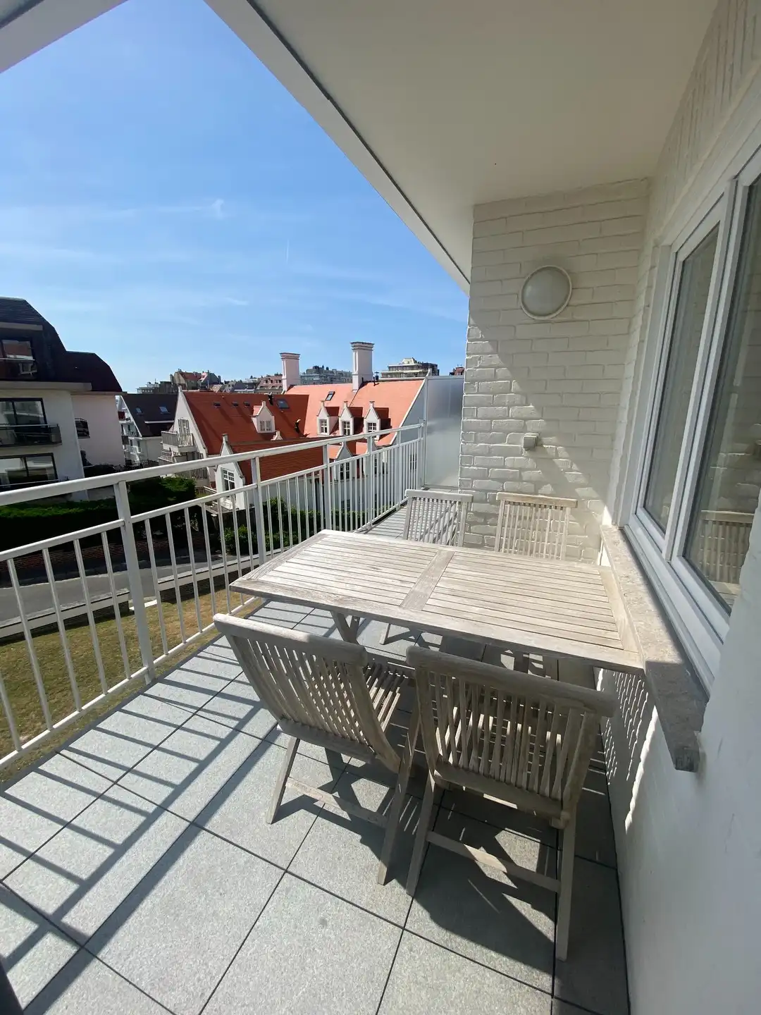 Gemeubeld: ruim appartement vlakbij zee! foto 13