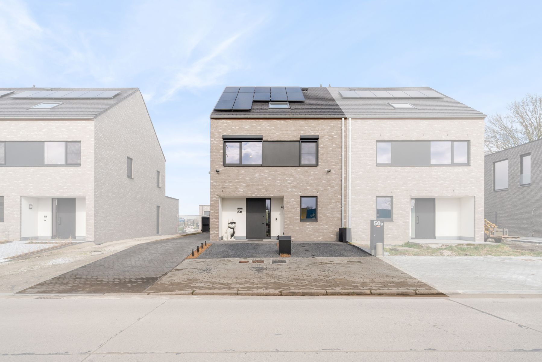 Recente energiezuinige (EPC A+) gezinswoning mét garage.  foto {{pictureIndex}}