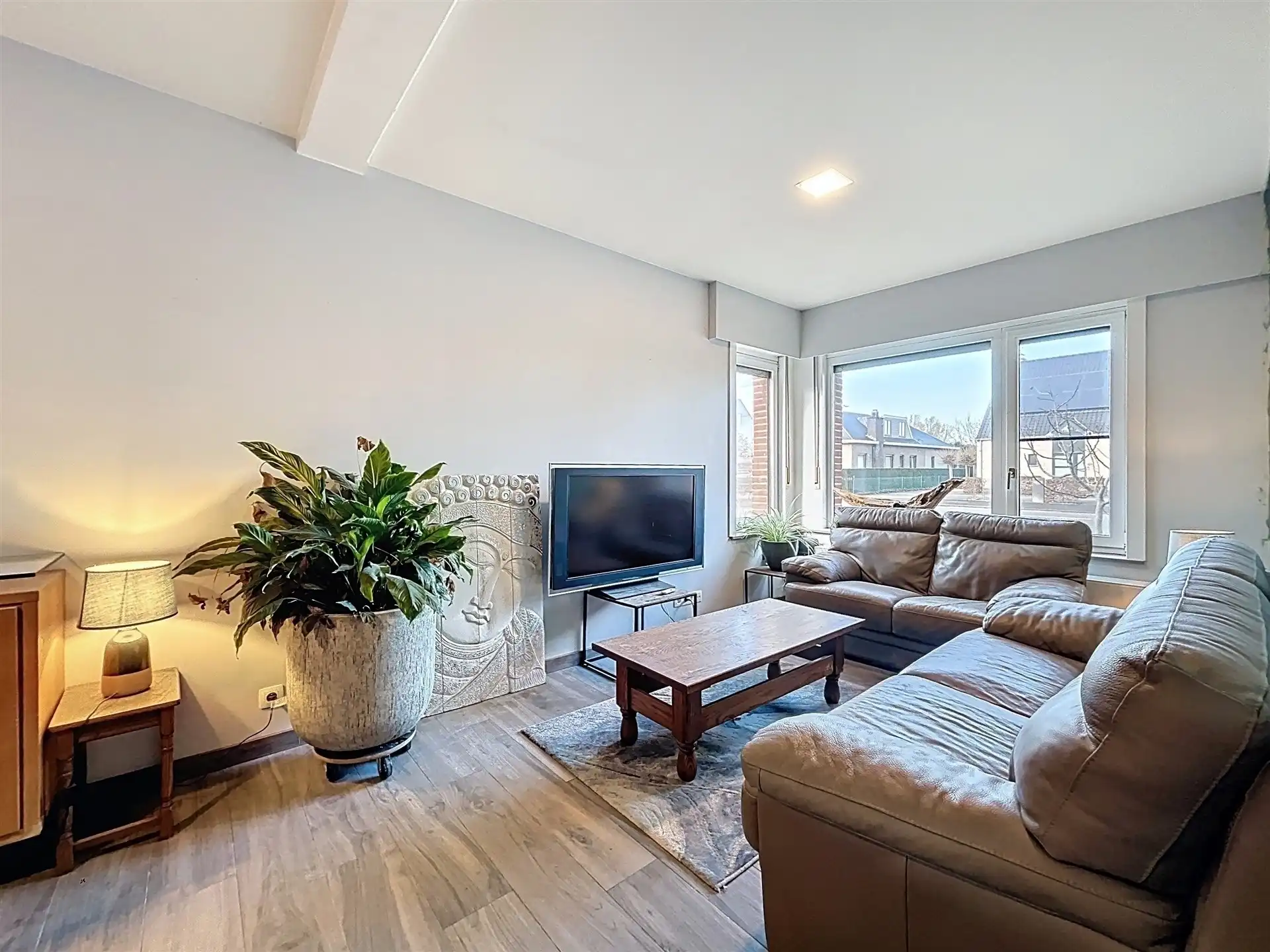 half open bebouwing met 4 slaapkamers op toplocatie foto 5